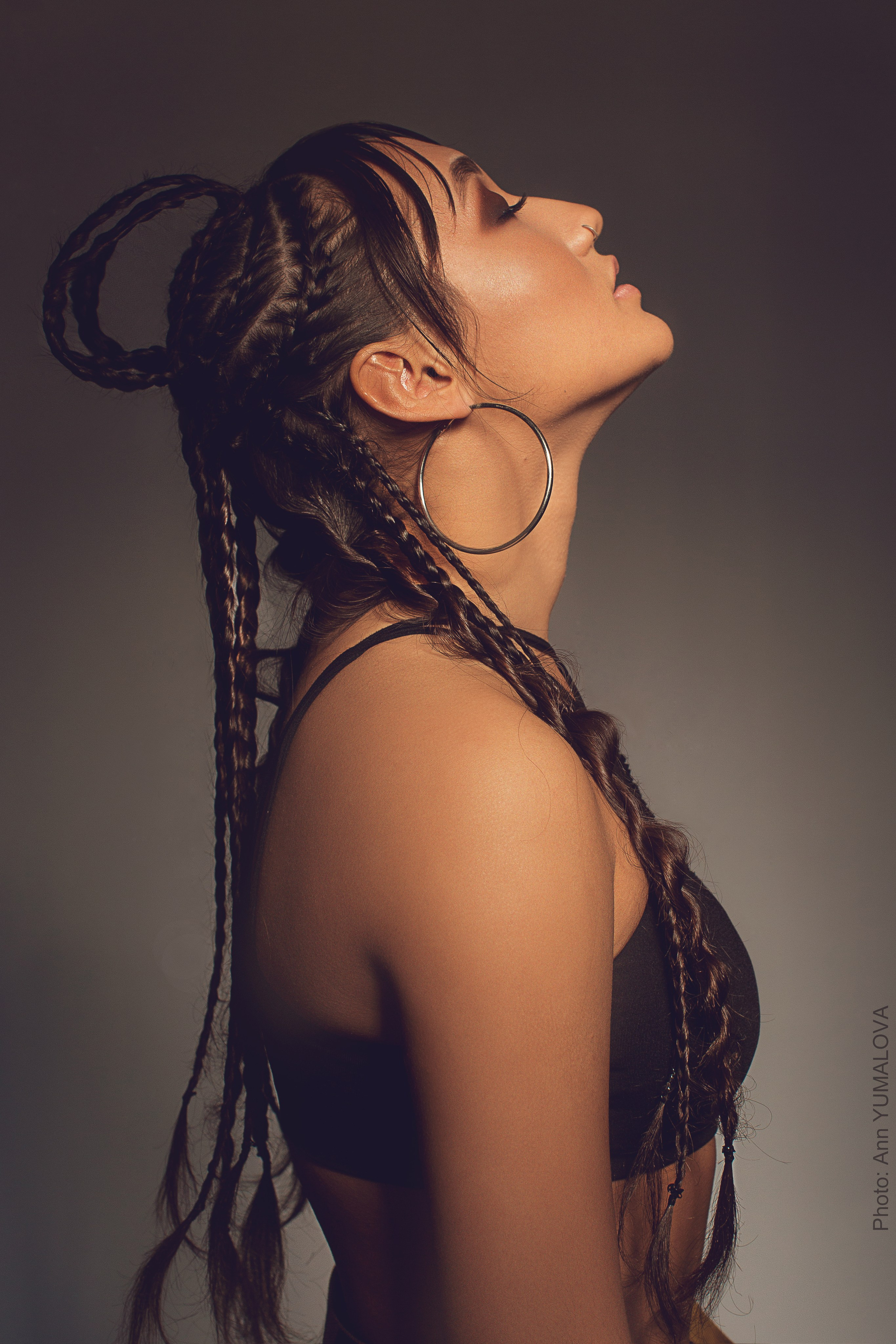 Женский портрет. Женский фотограф в Санк-Петербурге и Москве — фотосессия девушки в студии, портрет, фотосъемка