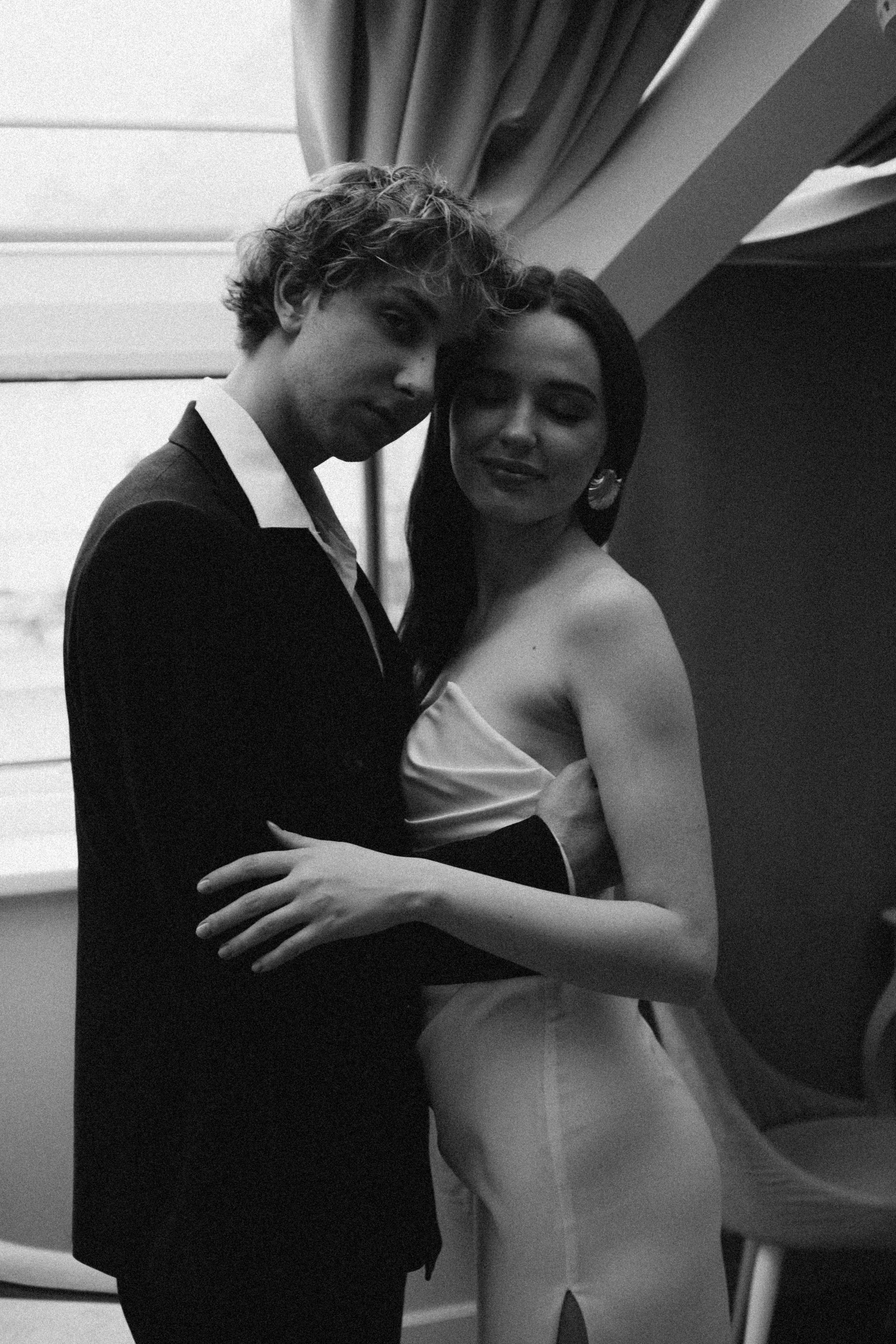 СВАДЕБНАЯ СЬЕМКА В ОТЕЛЕ. СБОРЫ ЖЕНИХА И НЕВЕСТЫ И ТАКЖЕ ТОР И ПОДГОТОВКА К ПРОГУЛКЕ. Профессиональный фотограф, Санкт-Петербург — Виктория Богомолова