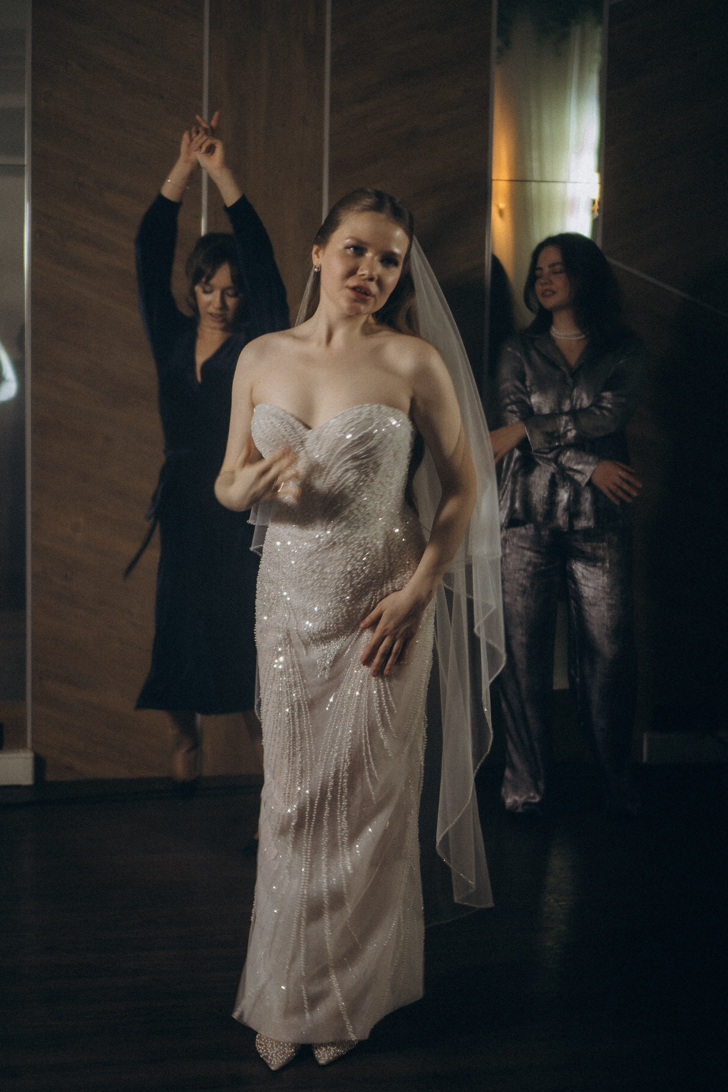 СВАДЕБНАЯ СЬЕМКА СБОРОВ В ОТЕЛЕ И ВЫЕЗД НА ЦЕРЕМОНИЮ (СНЯТО В СИБИРЕ В НИЖНЕВАРТОВСКЕ). Профессиональный фотограф, Санкт-Петербург — Виктория Богомолова