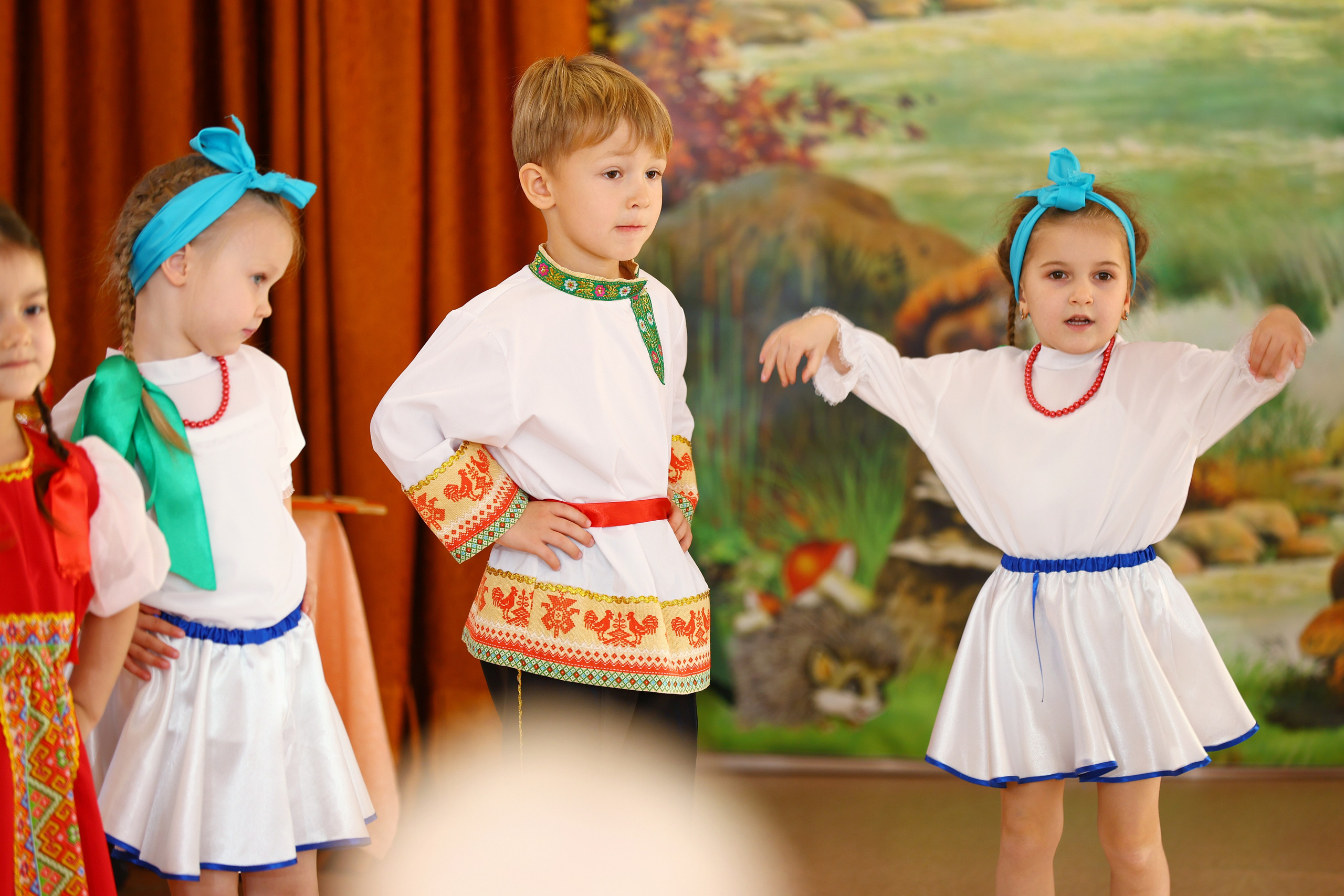 Осенний утренник. Выпускные Альбомы Омск