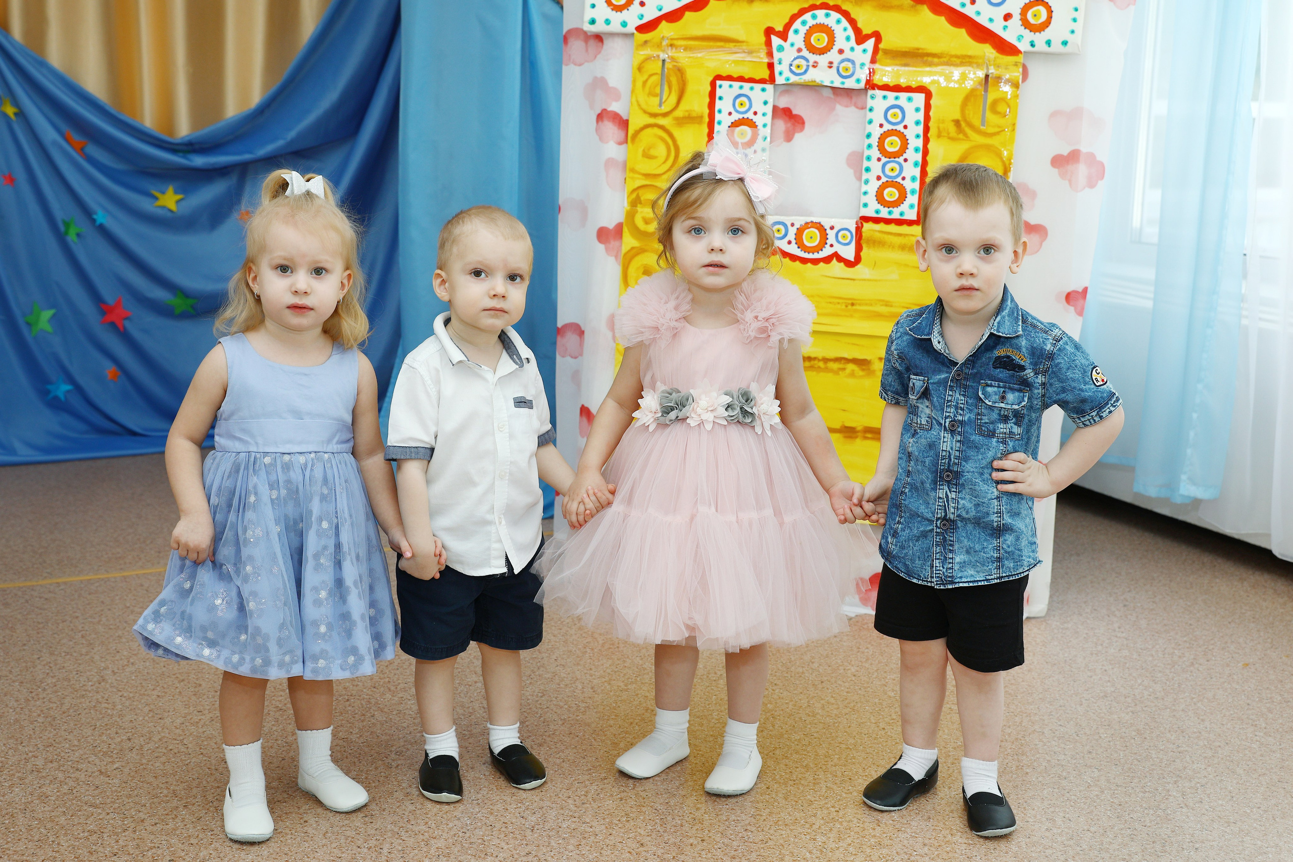 8 марта. Выпускные Альбомы Омск