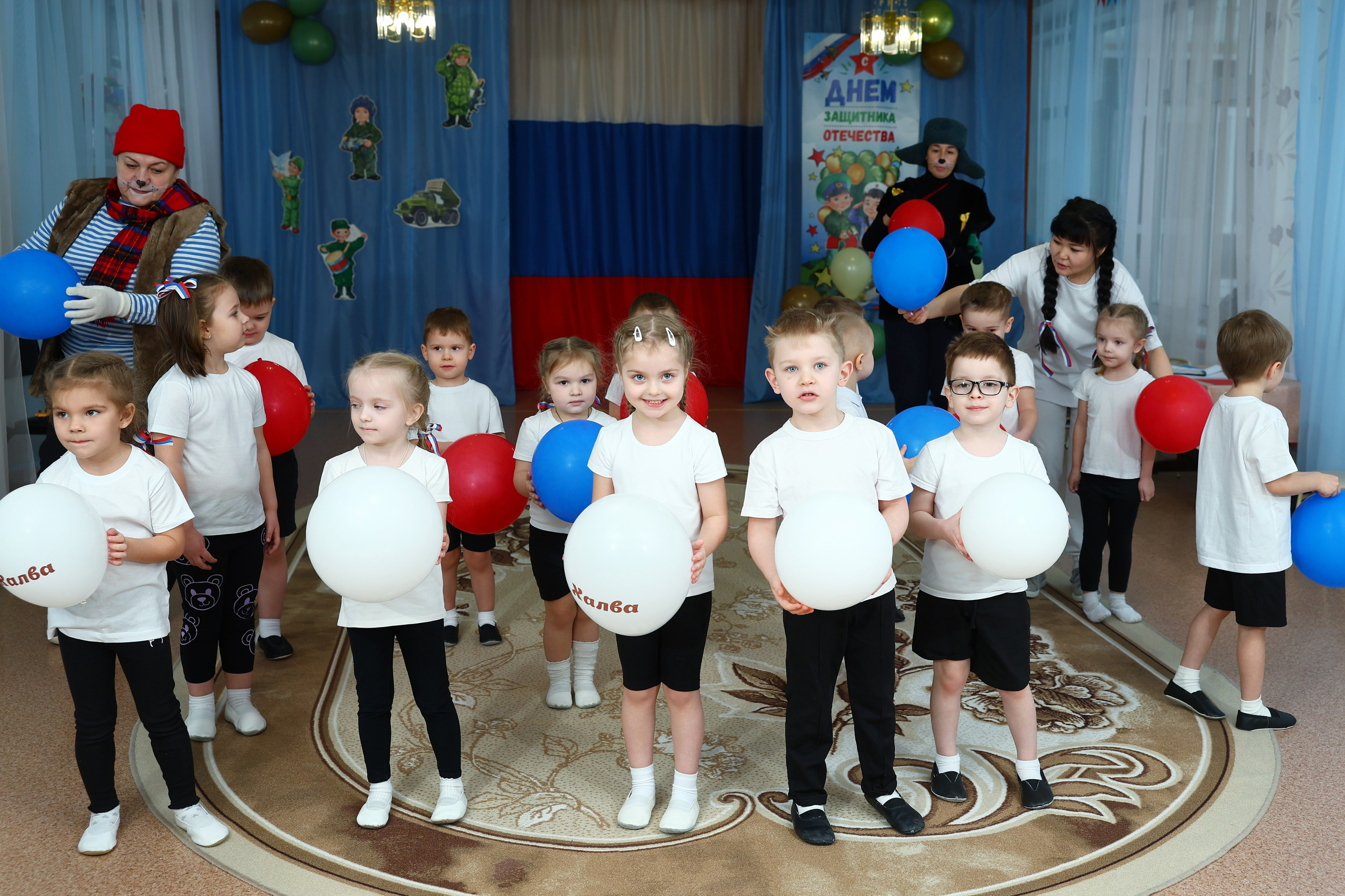 23 февраля. Выпускные Альбомы Омск