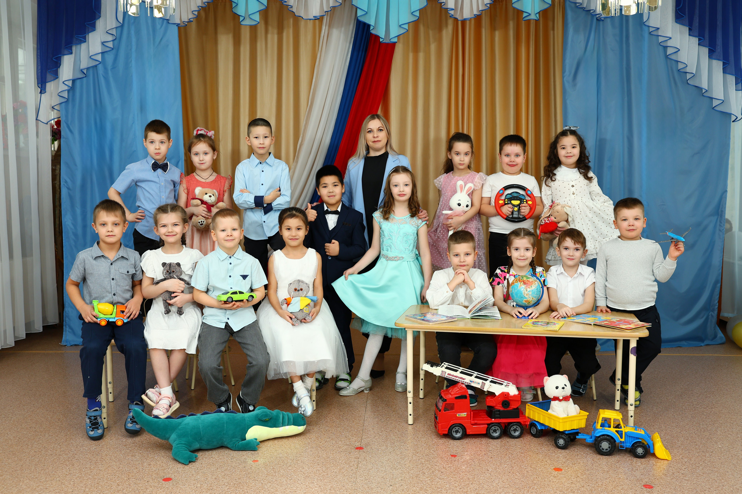 Съёмка в группе. Выпускные Альбомы Омск