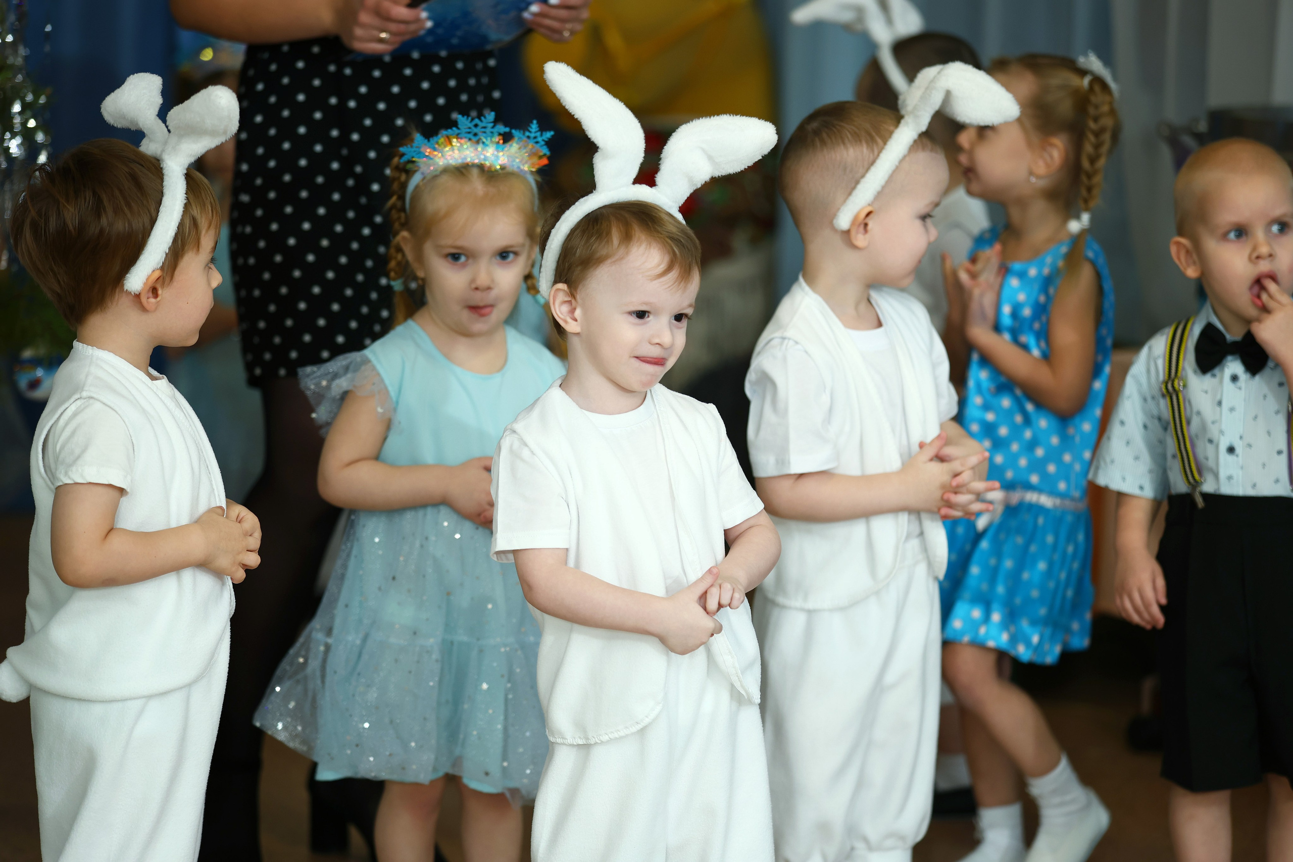 Новогодний утренник. Выпускные Альбомы Омск
