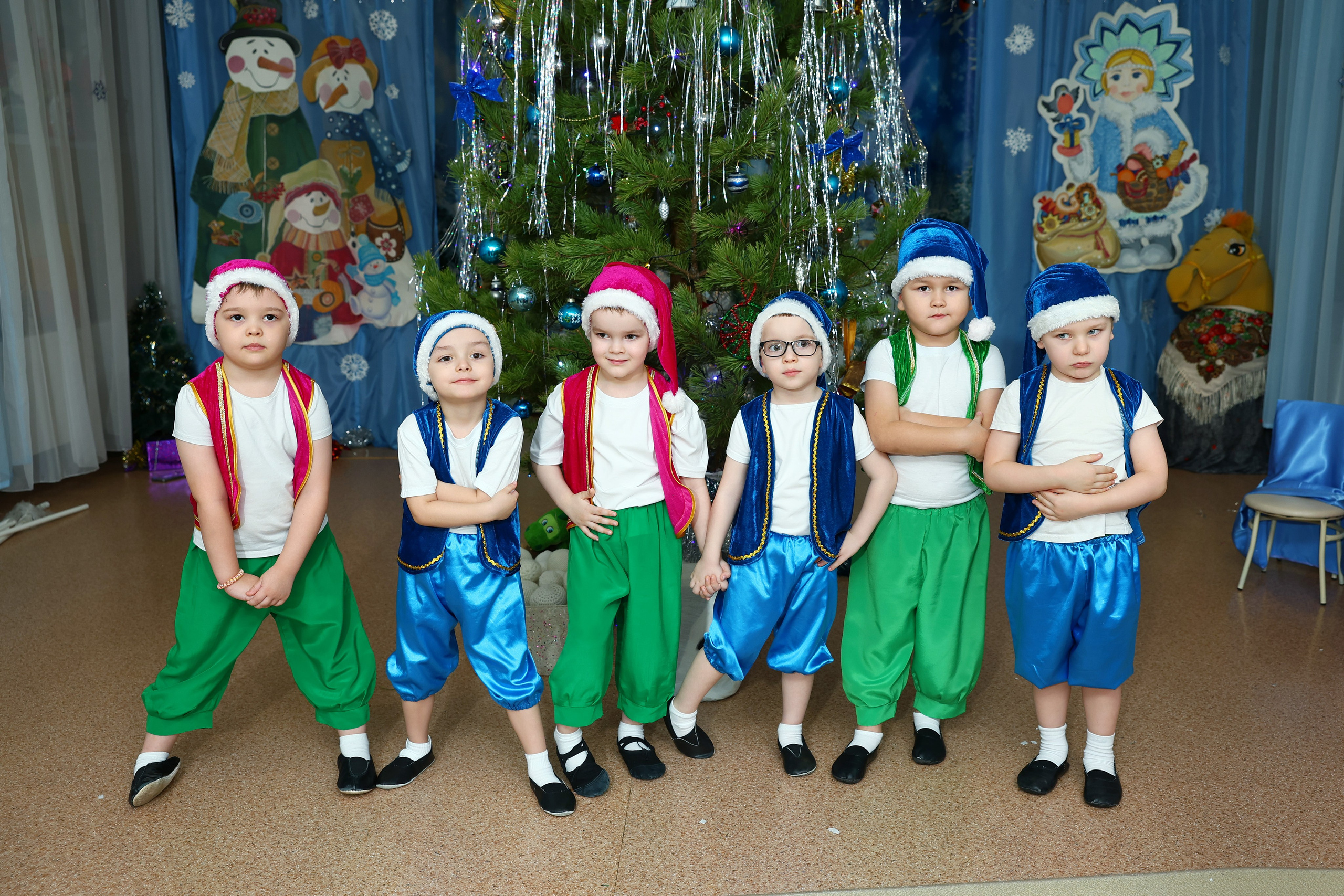 Новогодний утренник. Выпускные Альбомы Омск
