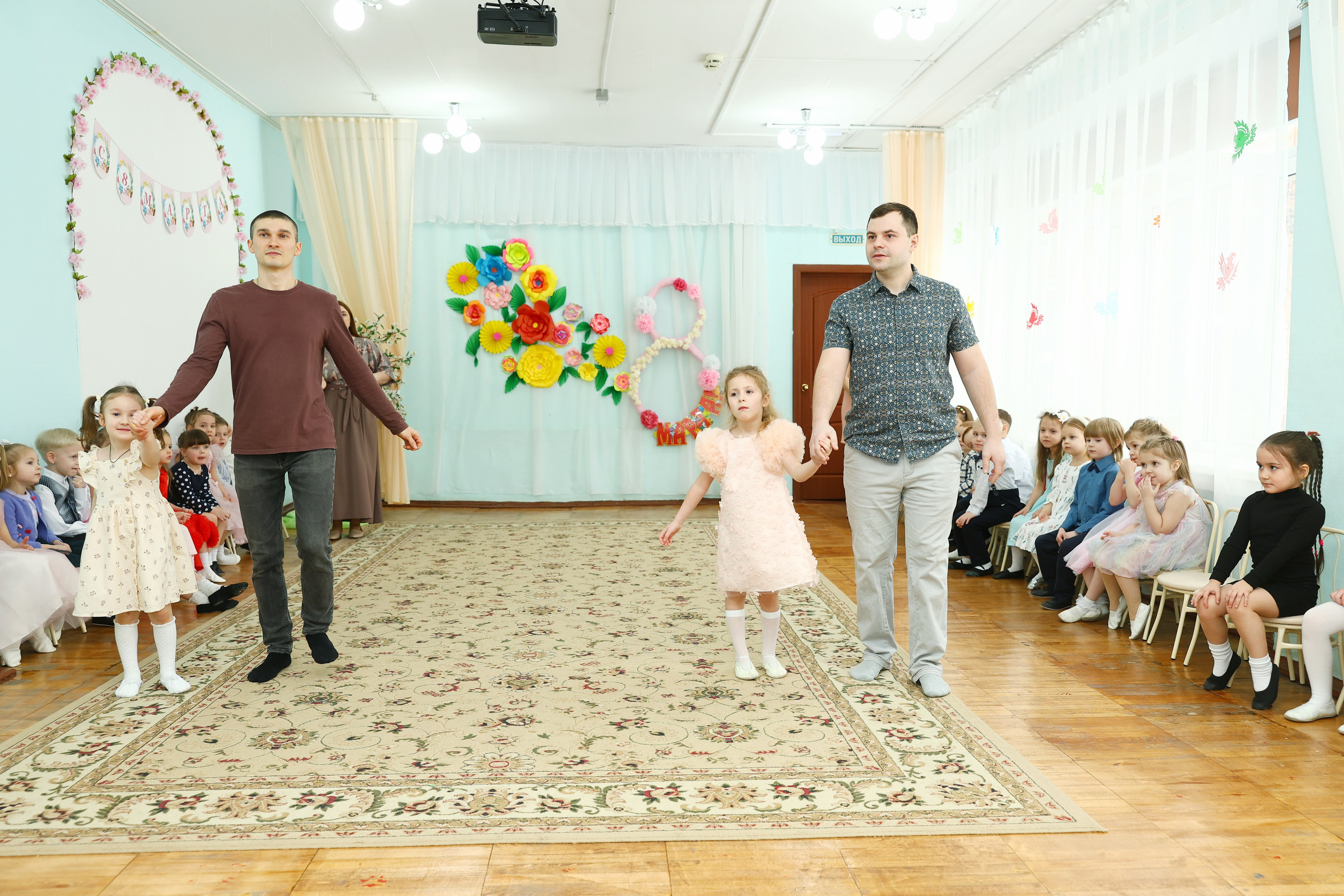 8 марта. Выпускные Альбомы Омск