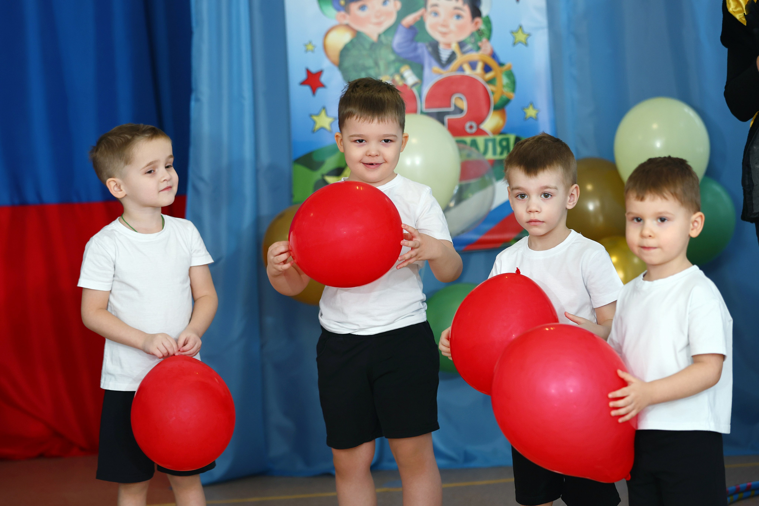 23 февраля. Выпускные Альбомы Омск