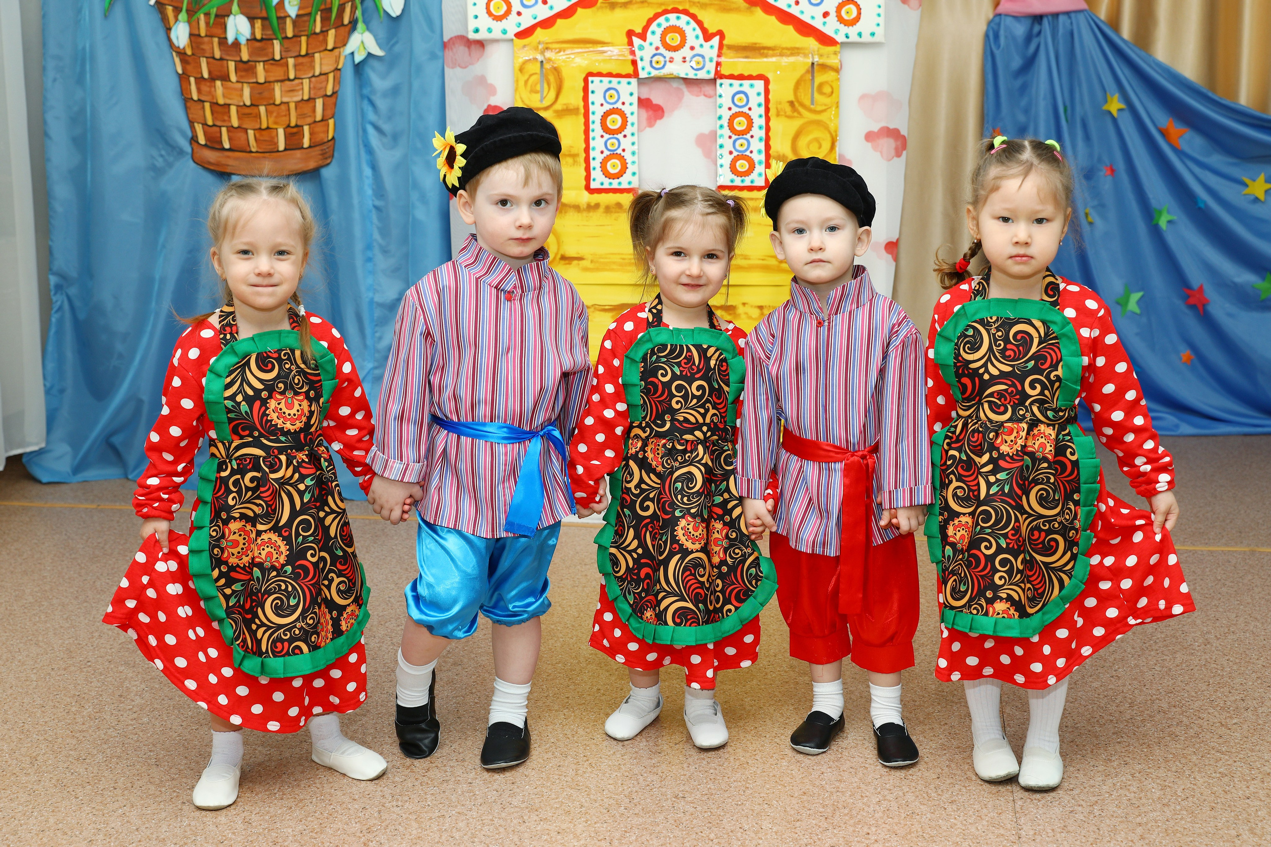 8 марта. Выпускные Альбомы Омск