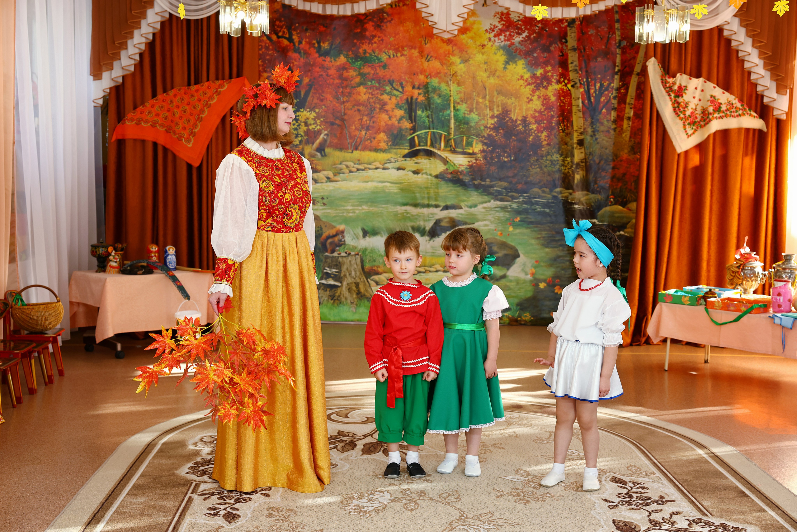 Осенний утренник. Выпускные Альбомы Омск