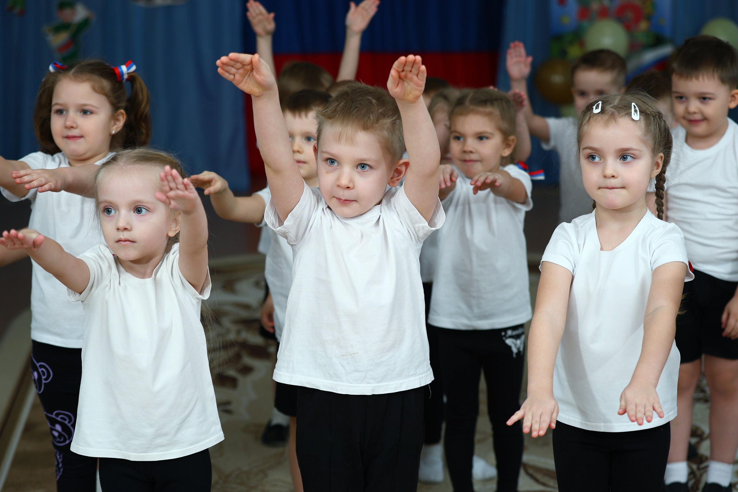 23 февраля. Выпускные Альбомы Омск