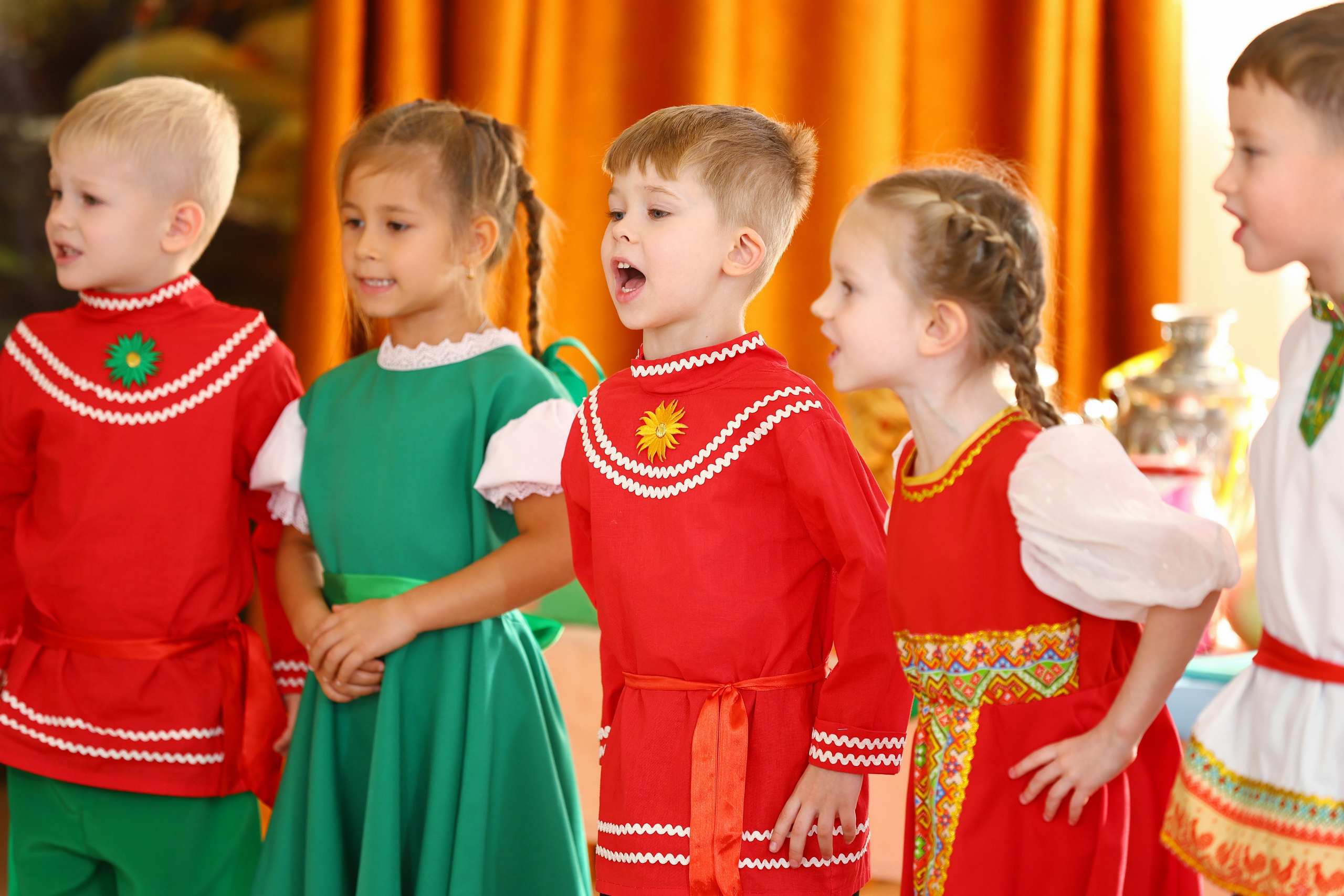 Осенний утренник. Выпускные Альбомы Омск