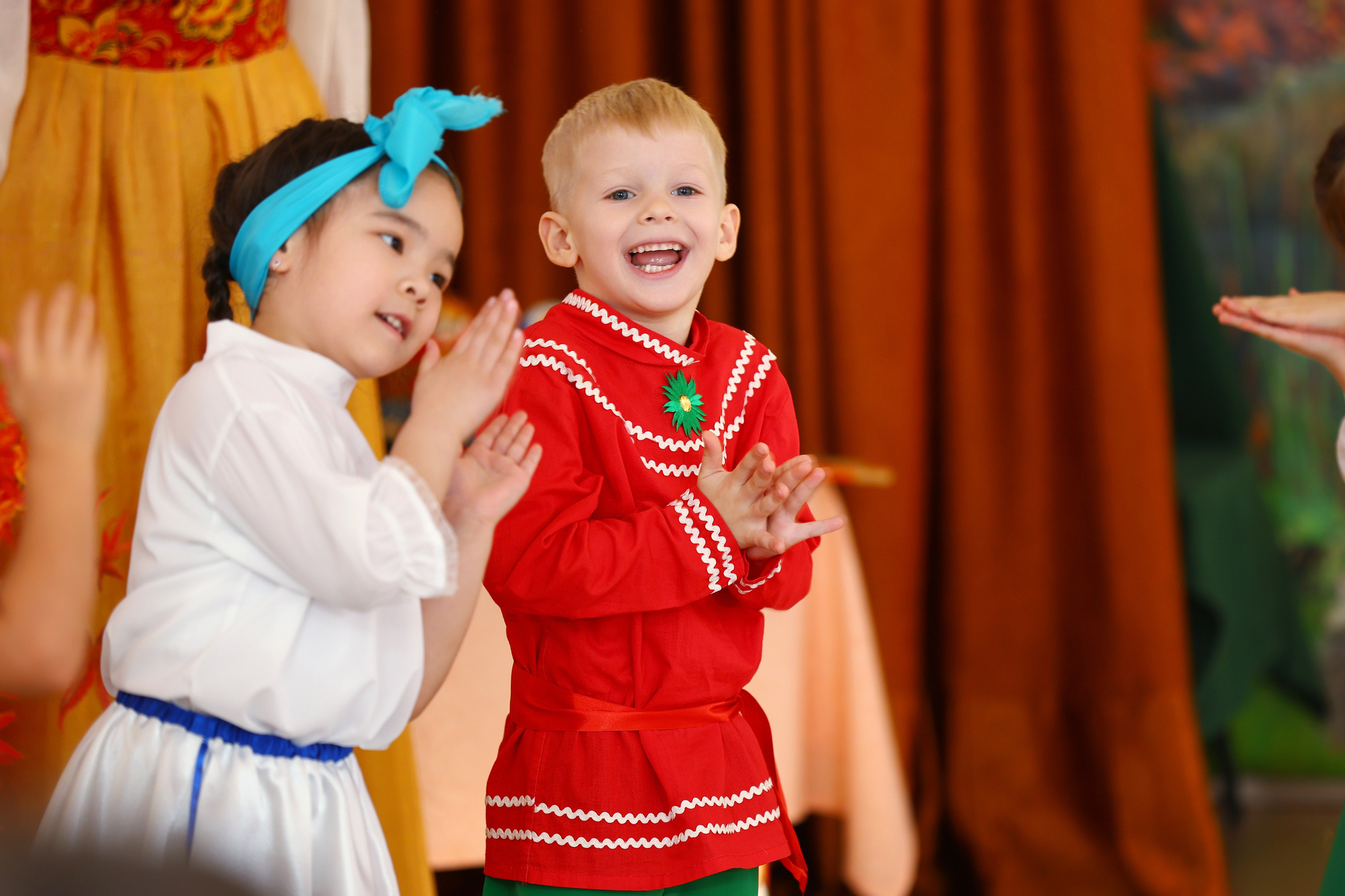 Осенний утренник. Выпускные Альбомы Омск