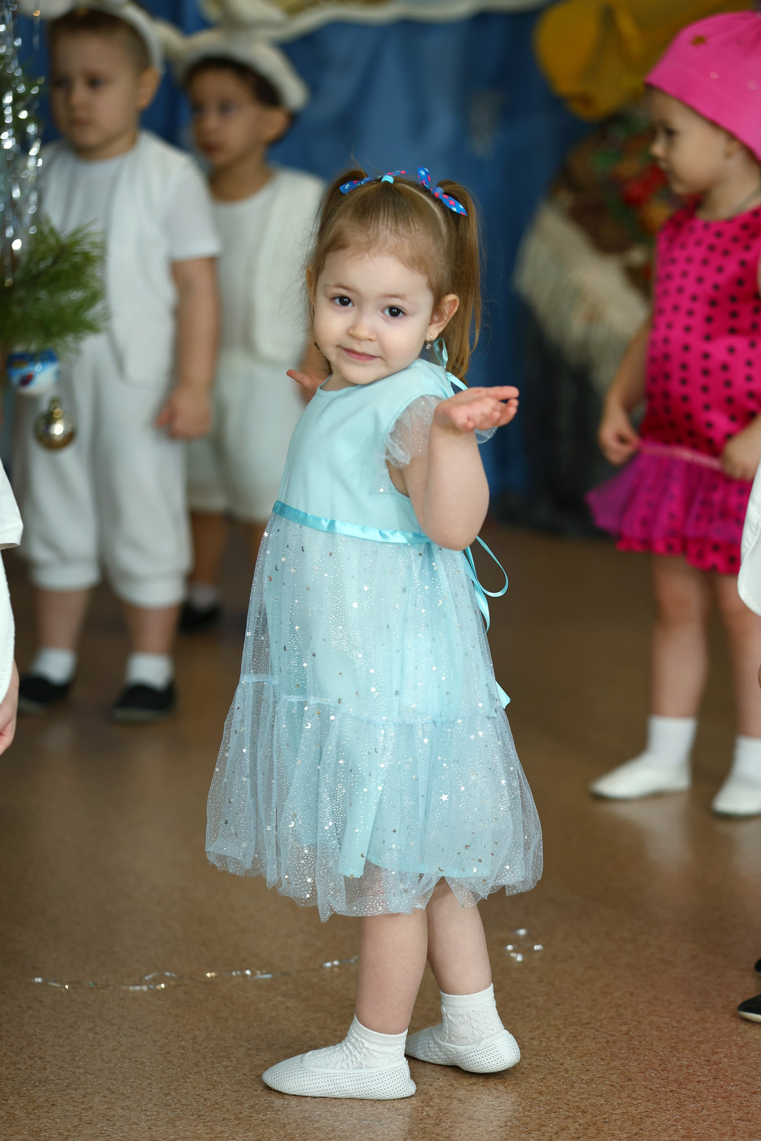 Новогодний утренник. Выпускные Альбомы Омск