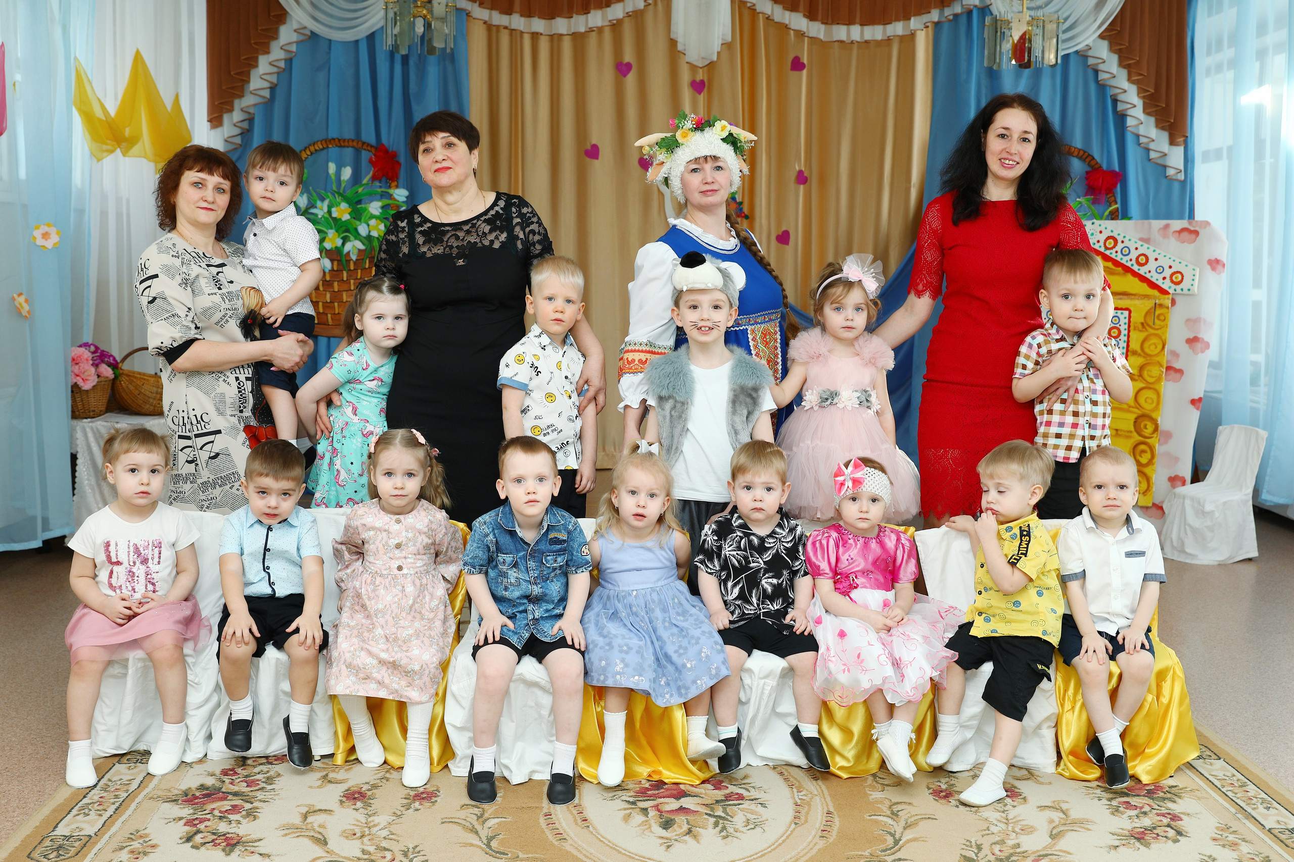 8 марта. Выпускные Альбомы Омск