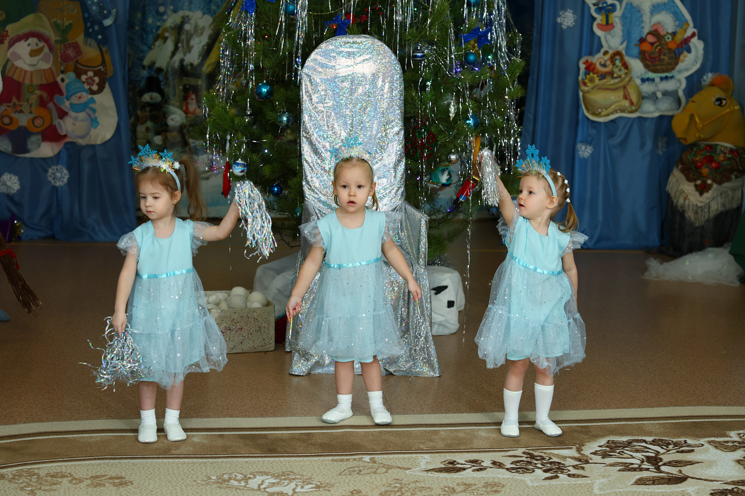 Новогодний утренник. Выпускные Альбомы Омск