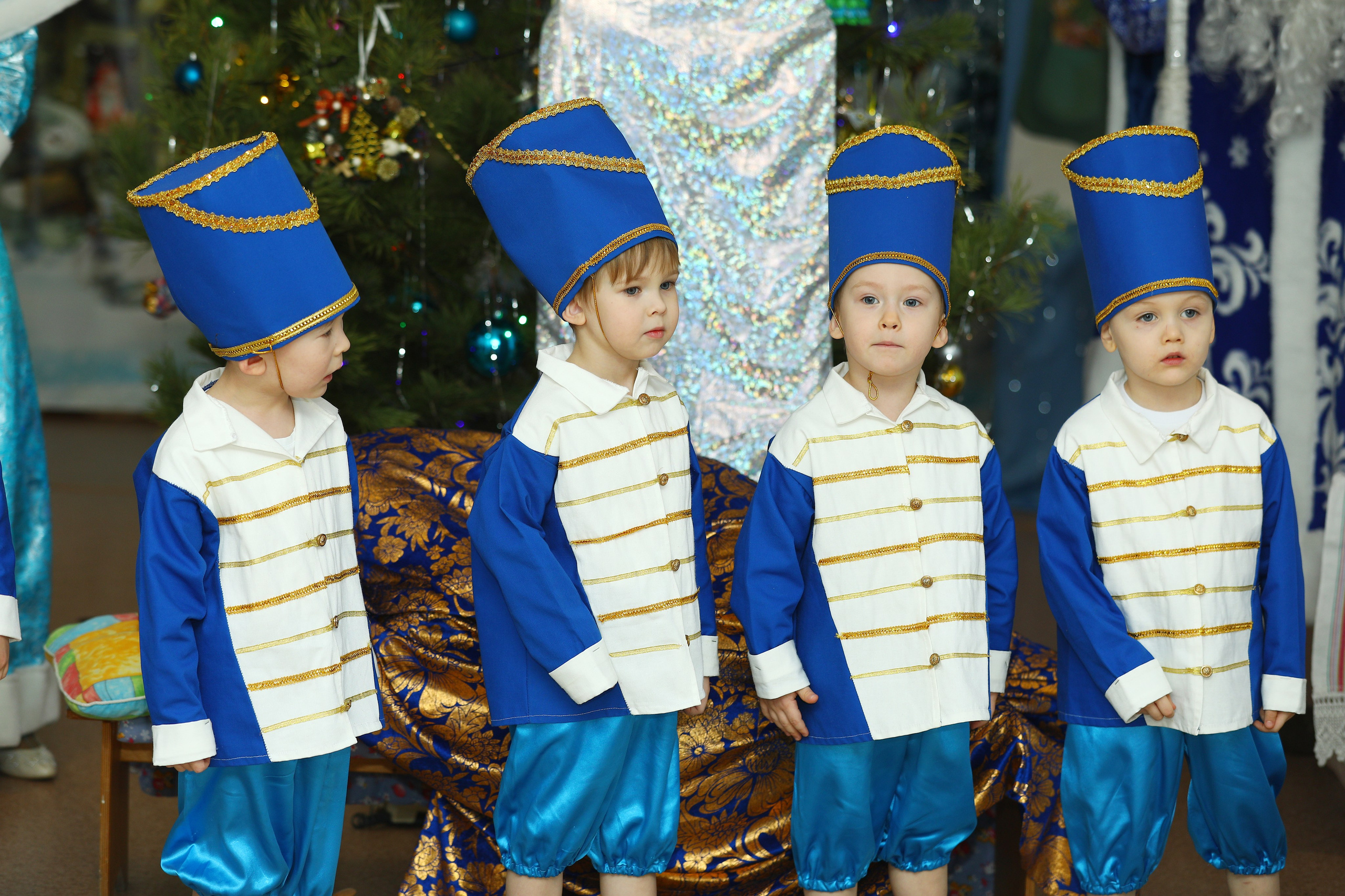 Новогодний утренник. Выпускные Альбомы Омск