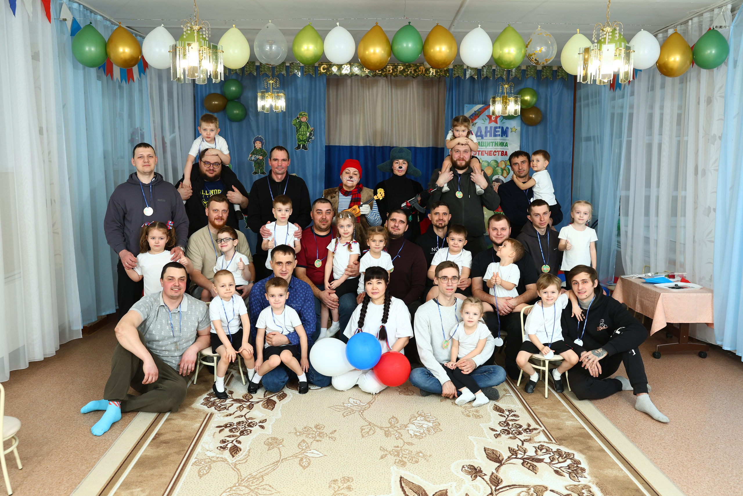 23 февраля. Выпускные Альбомы Омск