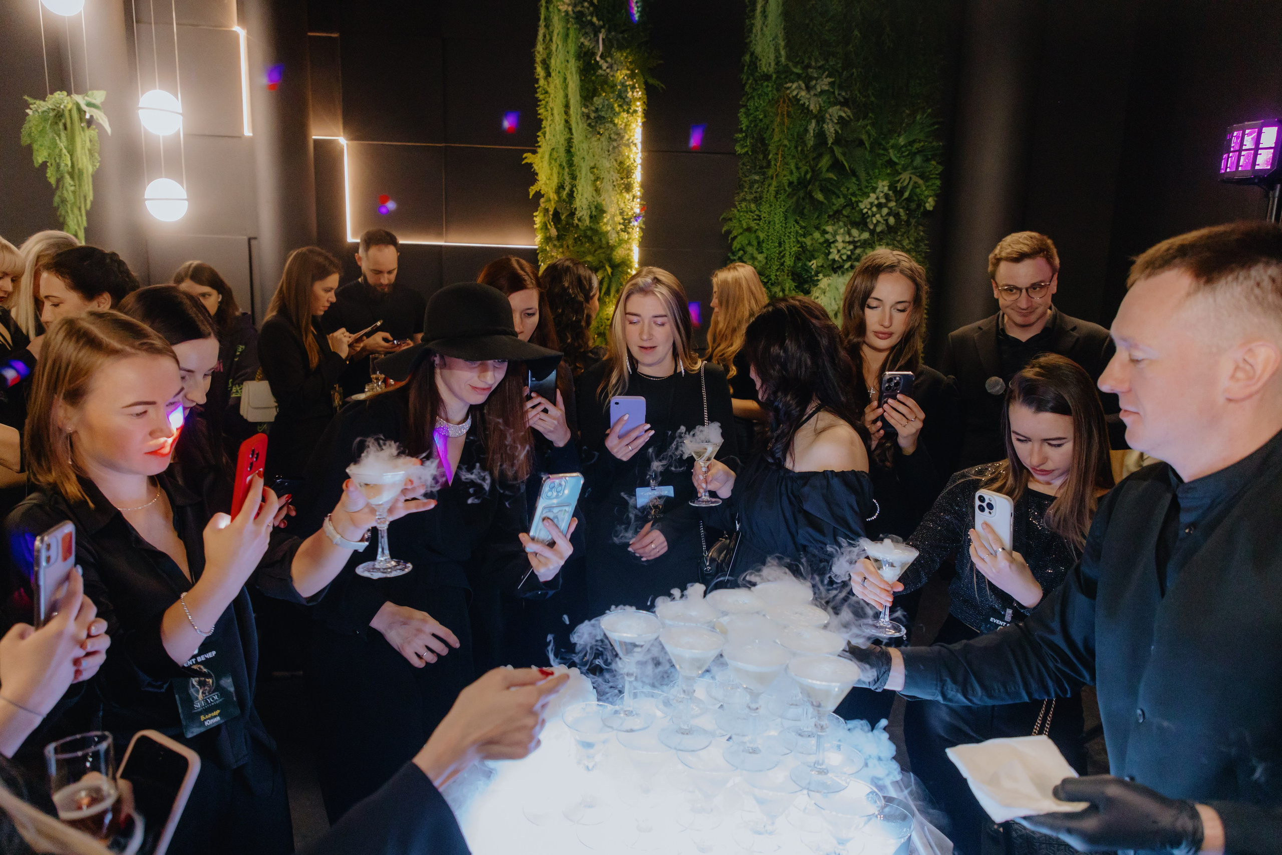 See `You Perfume. Фотограф в Москве и Санкт-Петербурге Дарина