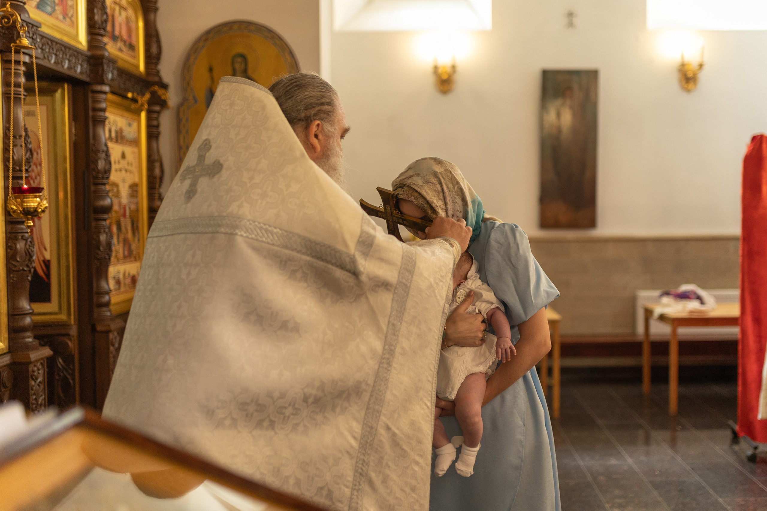 Крещение, Храм во имя Всемилостивого Спаса (на Звёздочке). Фотограф новорожденных. Детский и семейный фотограф Марьяна Юдина