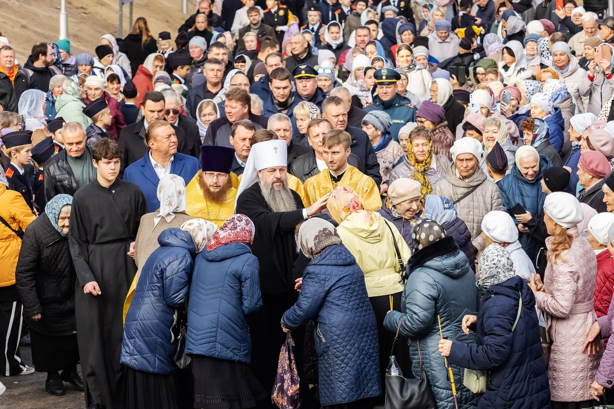 Открытие Храма Серафима Саровского. Репортажный, семейный и детский фотограф в Пензе и Заречном Арина Ермилова. Картины барельеф на заказ