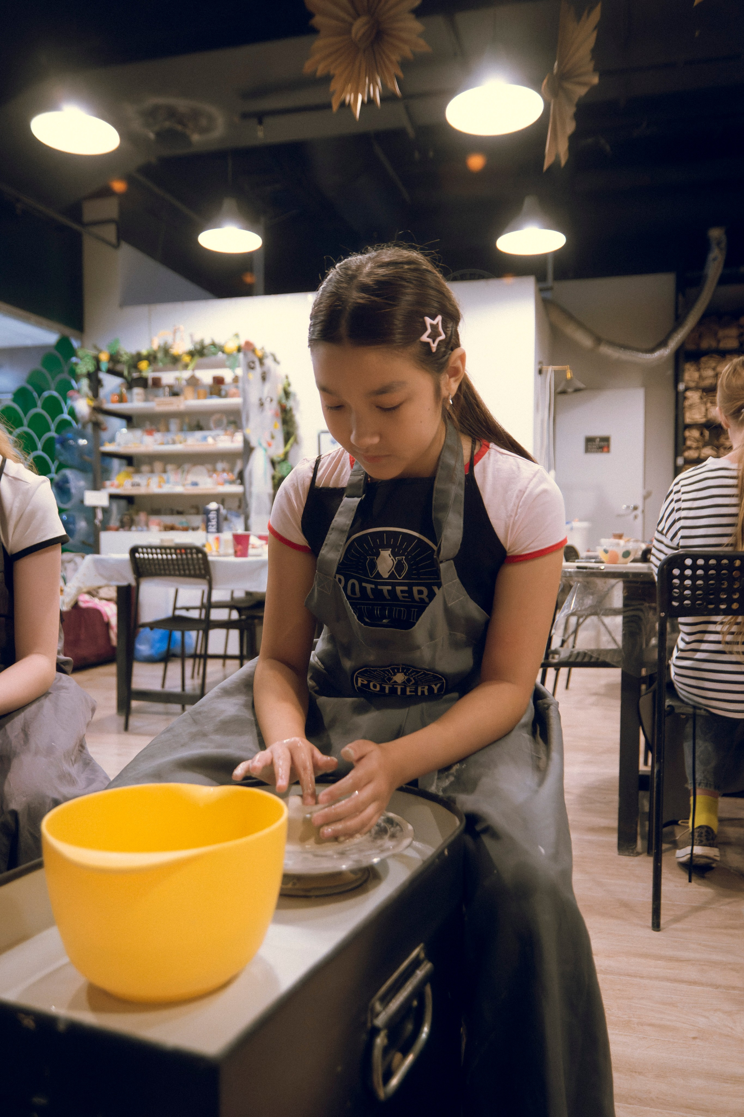 В гончарной мастерской. Плак или Квак