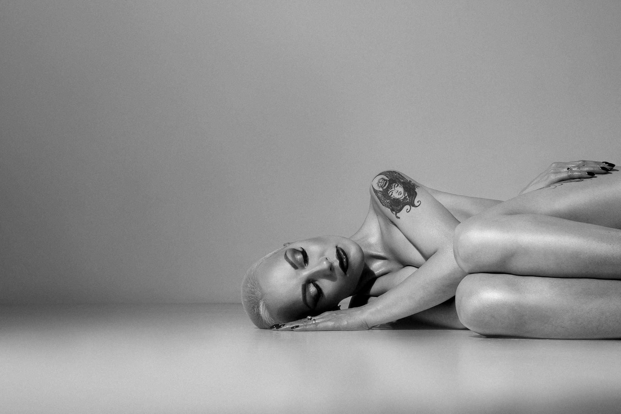 Наталья (осторожно Nude). Лиза Каражова