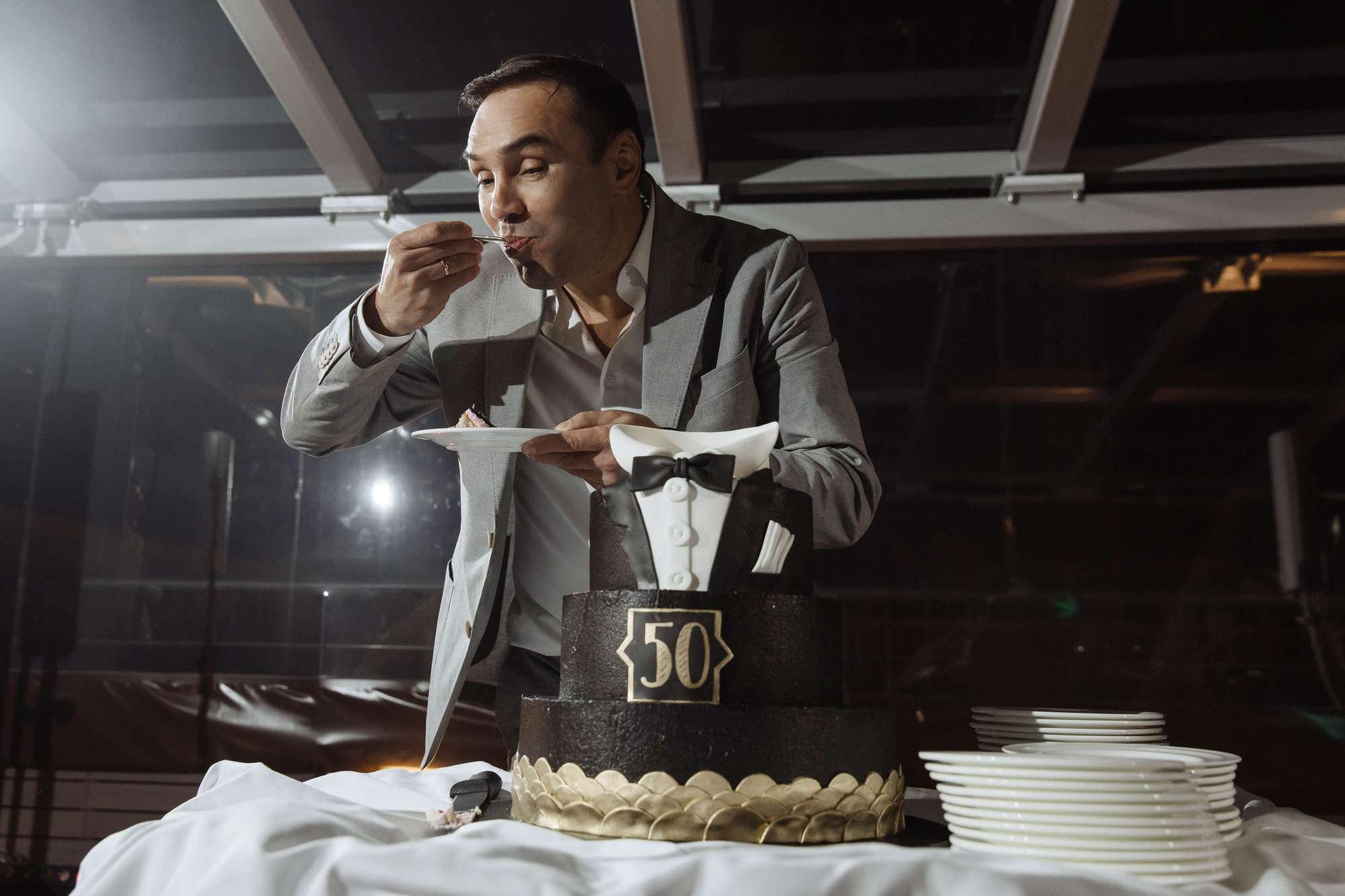 Юбилей известного спортсмена в тесном кругу близких. Лиза Каражова