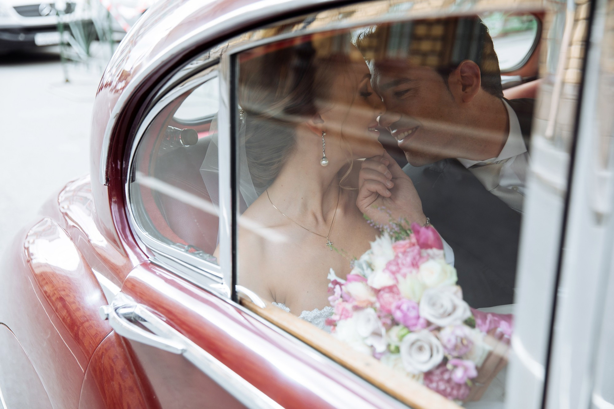 Богдана и Луиз (Испанцы в Питере). Лиза Каражова