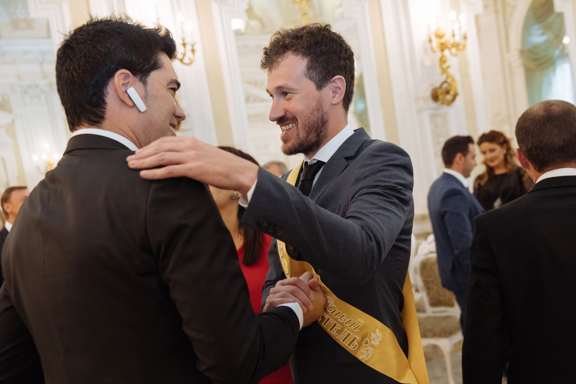 Богдана и Луиз (Испанцы в Питере). Лиза Каражова