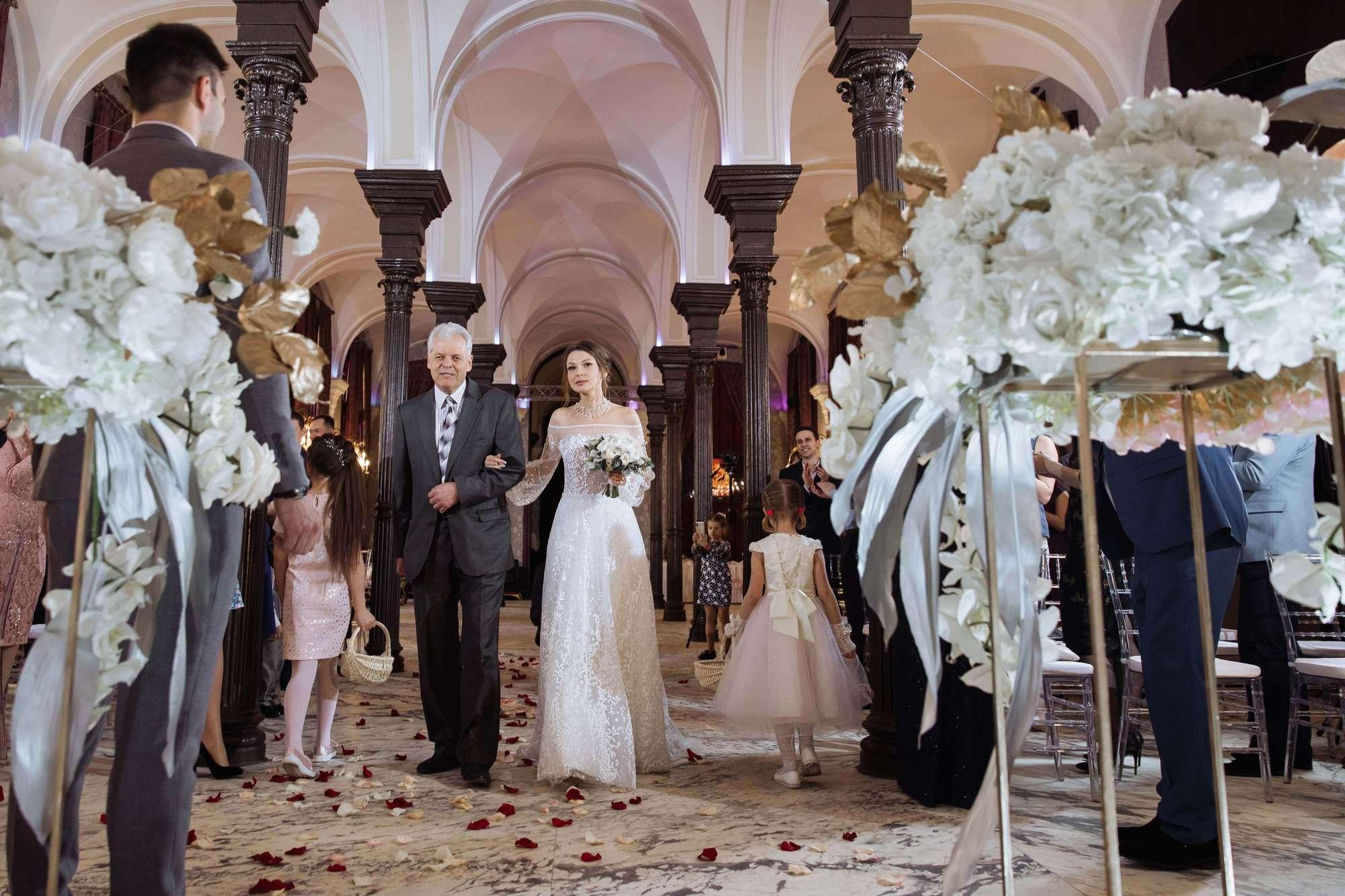 Анна и Дмитрий. Лиза Каражова