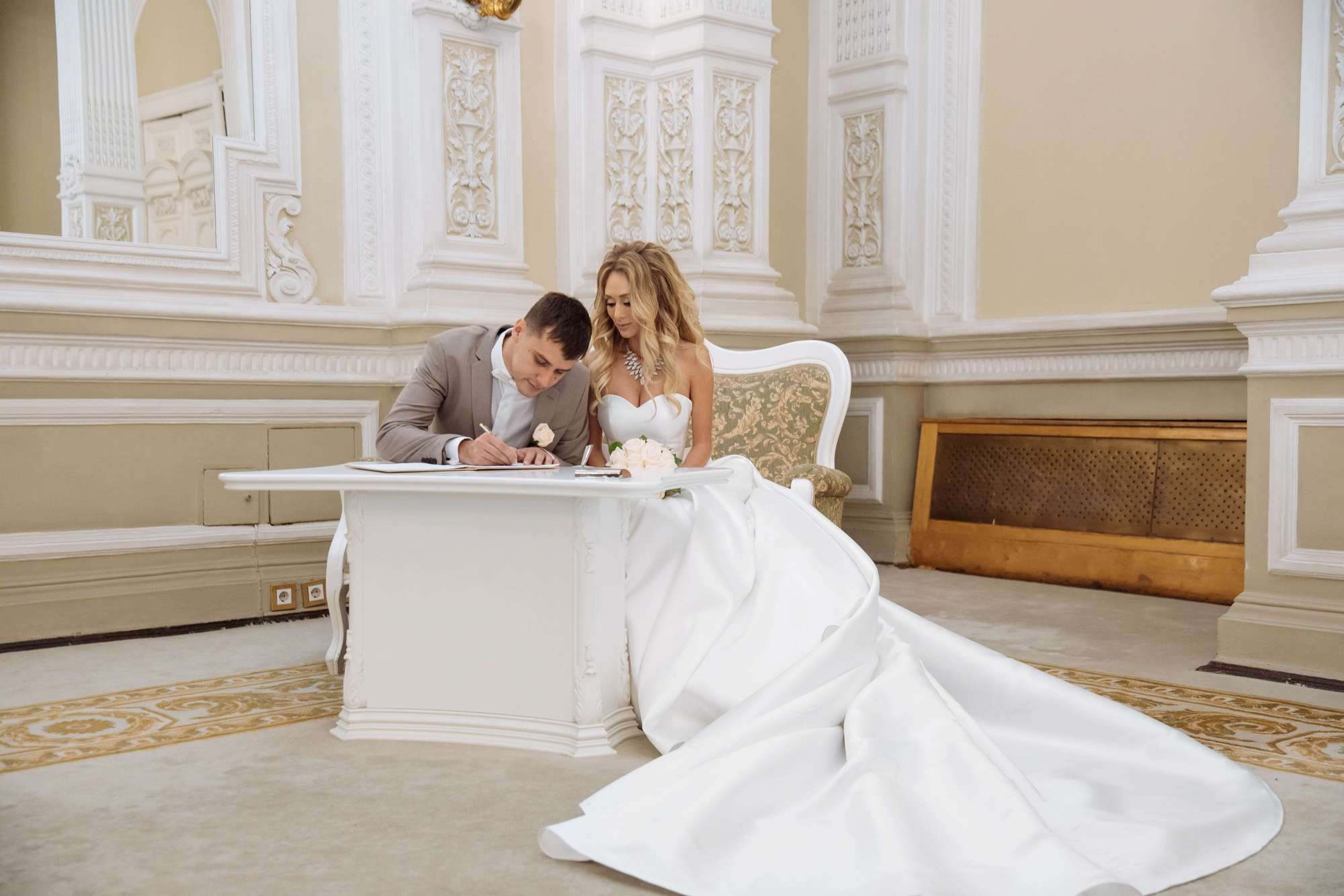 Михаил и Диана. Лиза Каражова