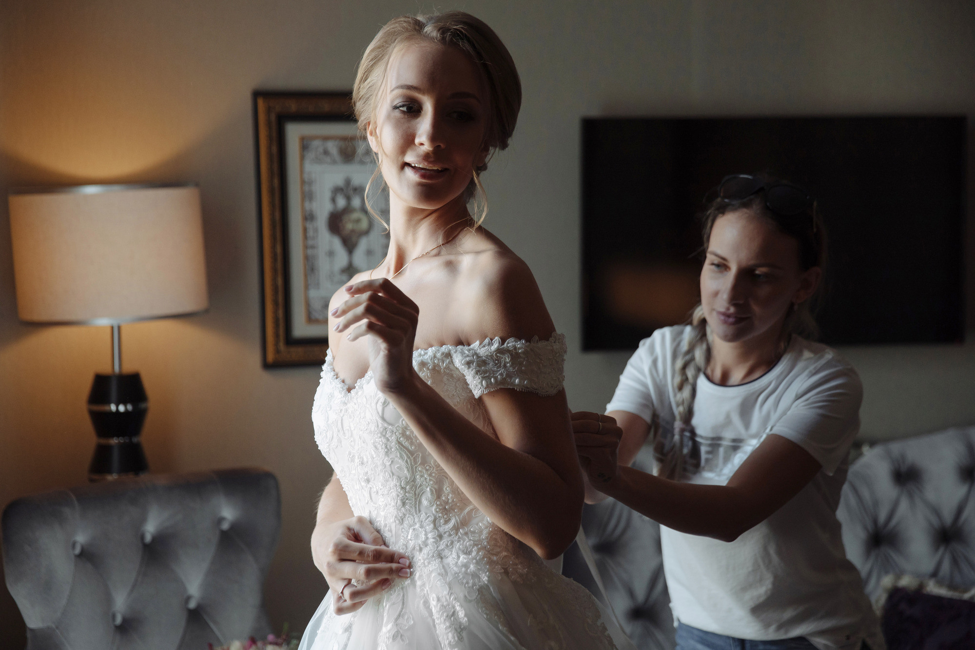 Богдана и Луиз (Испанцы в Питере). Лиза Каражова