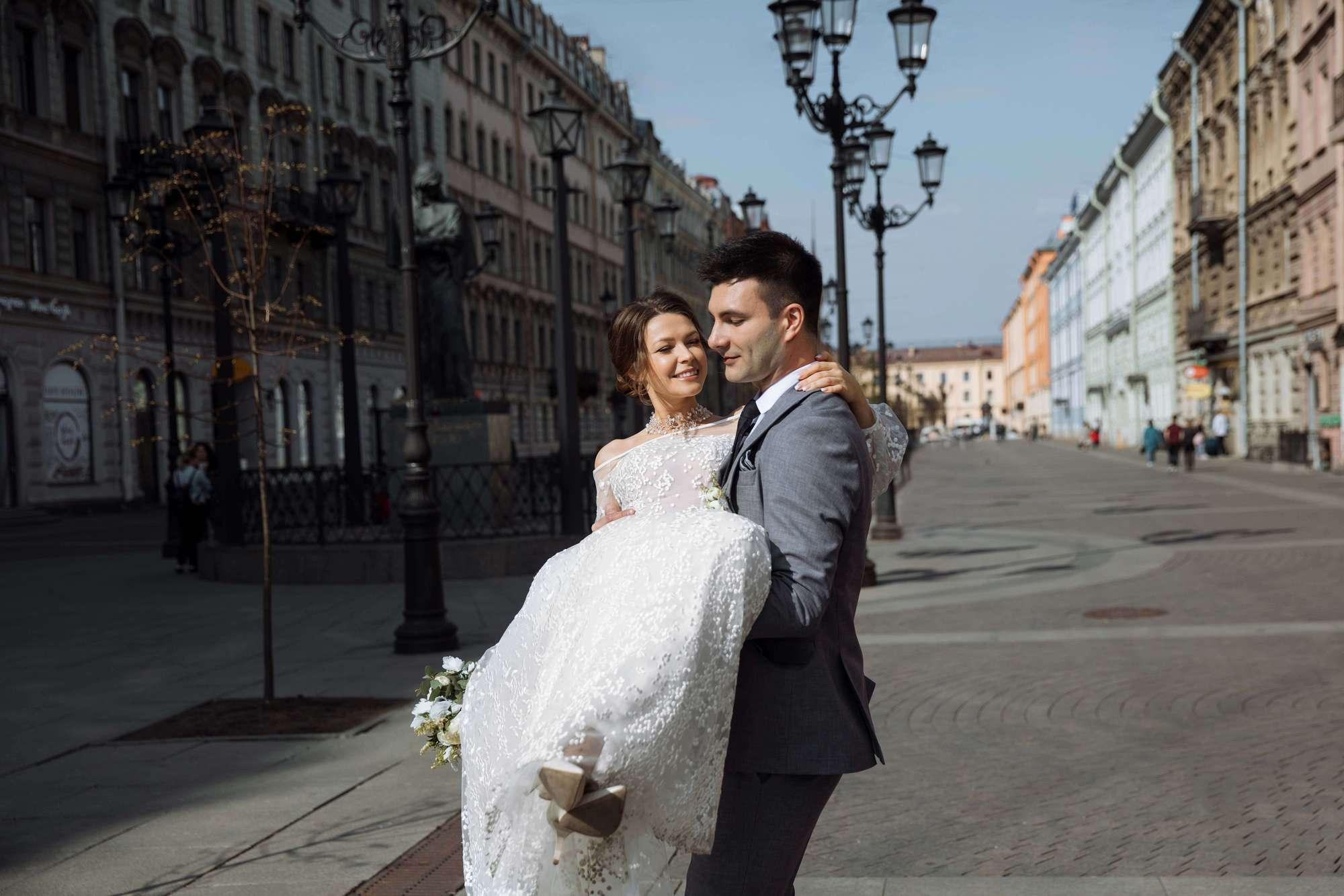 Анна и Дмитрий. Лиза Каражова