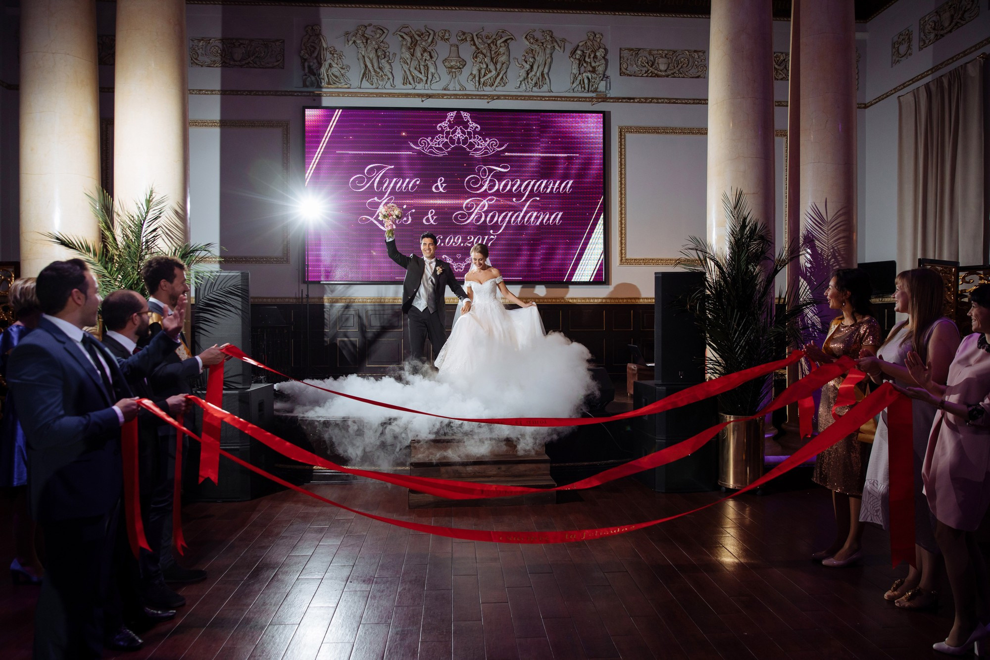 Богдана и Луиз (Испанцы в Питере). Лиза Каражова