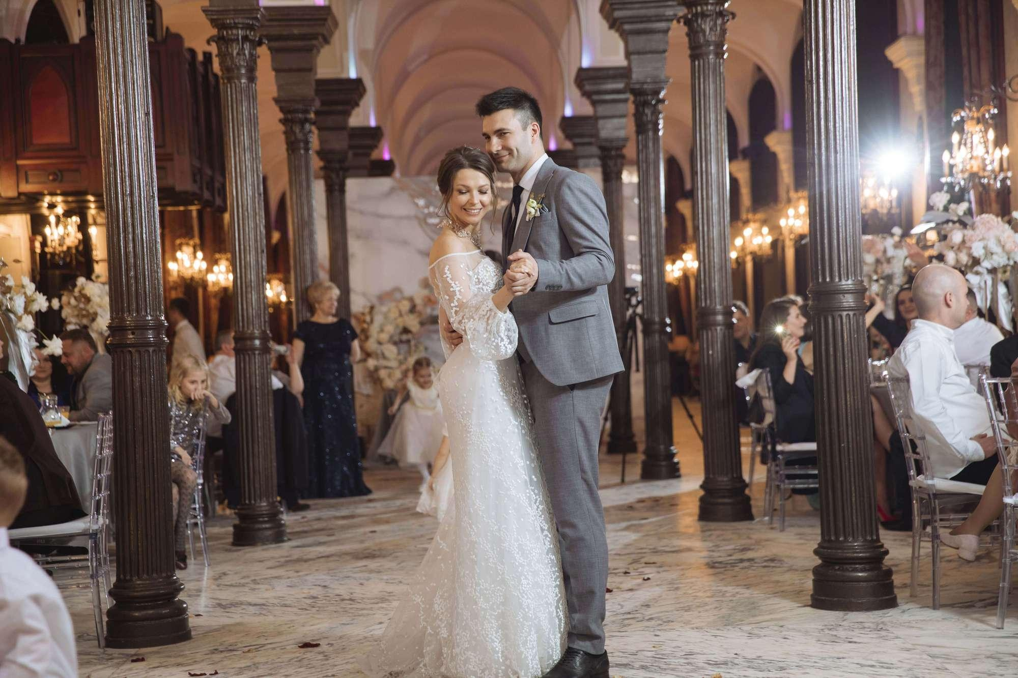 Анна и Дмитрий. Лиза Каражова