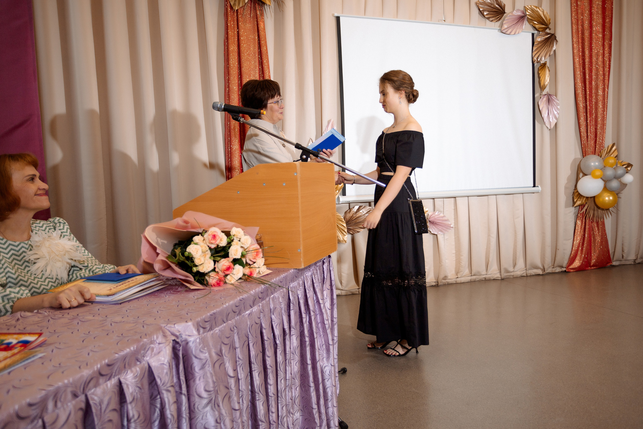 ВРУЧЕНИЕ АТТЕСТАТОВ: Пример. Все фото. Профессиональный фотограф в Ижевске Леша Петров