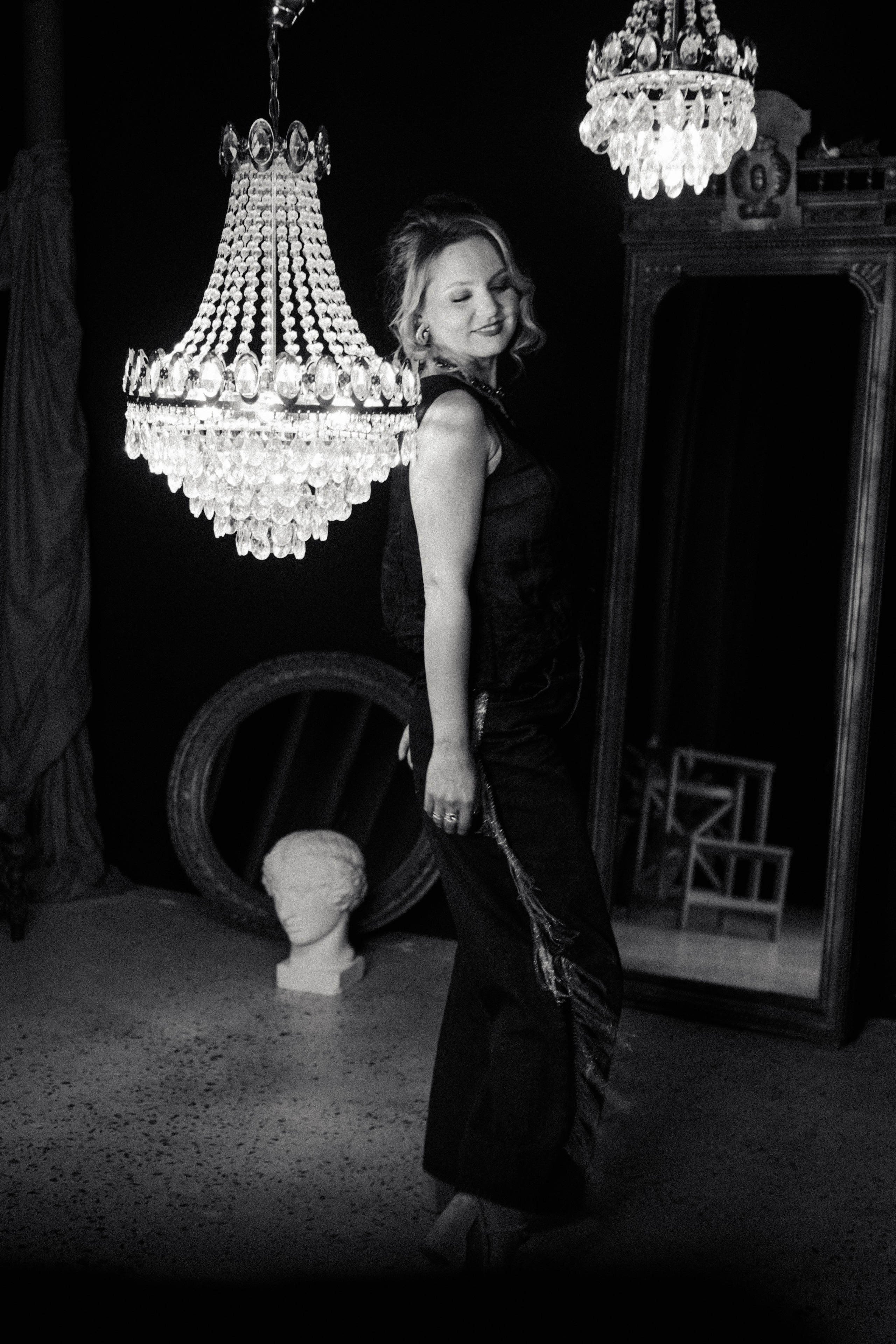 НОВОГОДНЯЯ ФОТОСЕСИИЯ В СТУДИИ ДЛЯ ДЕВУШКИ И ПРОГУЛКА ПО ЧЕРНЫШЕВСКОЙ. Профессиональный фотограф, Санкт-Петербург — Виктория Богомолова