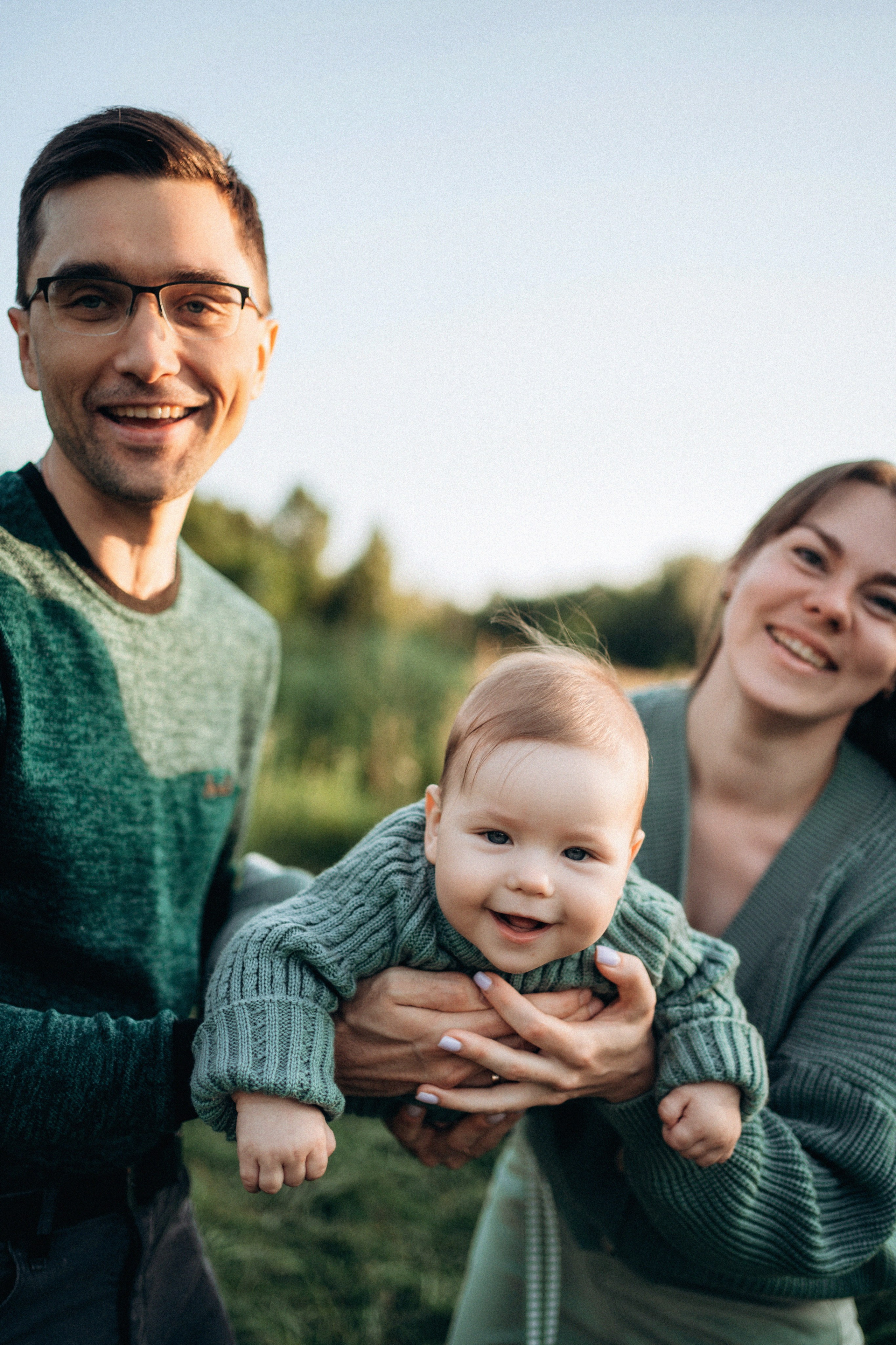 Прогулка в поле. Фотограф новорожденных и малышей до года в Москве Анастасия Соколова