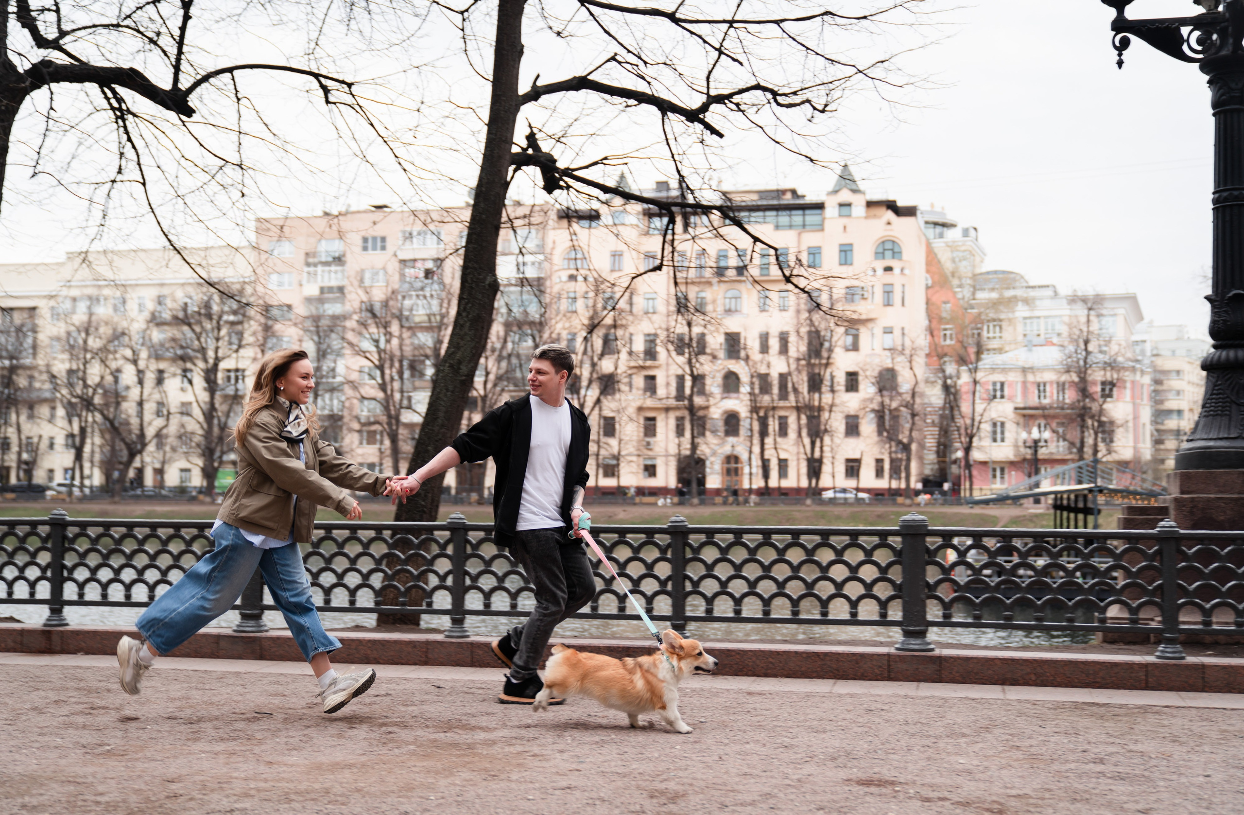 Прогулка на Патриарших прудах. Свадебный фотограф Вера Климова