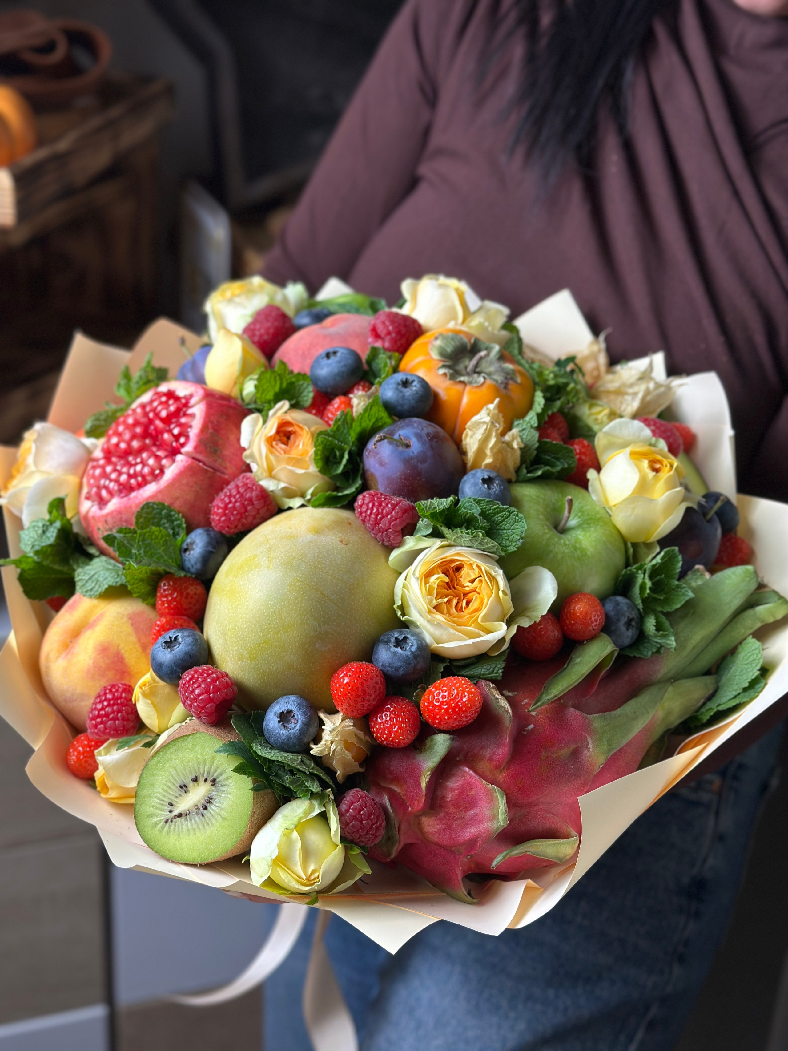 Фруктовые. Выездной кейтеринг, съедобные букеты, торты и сладости на заказ