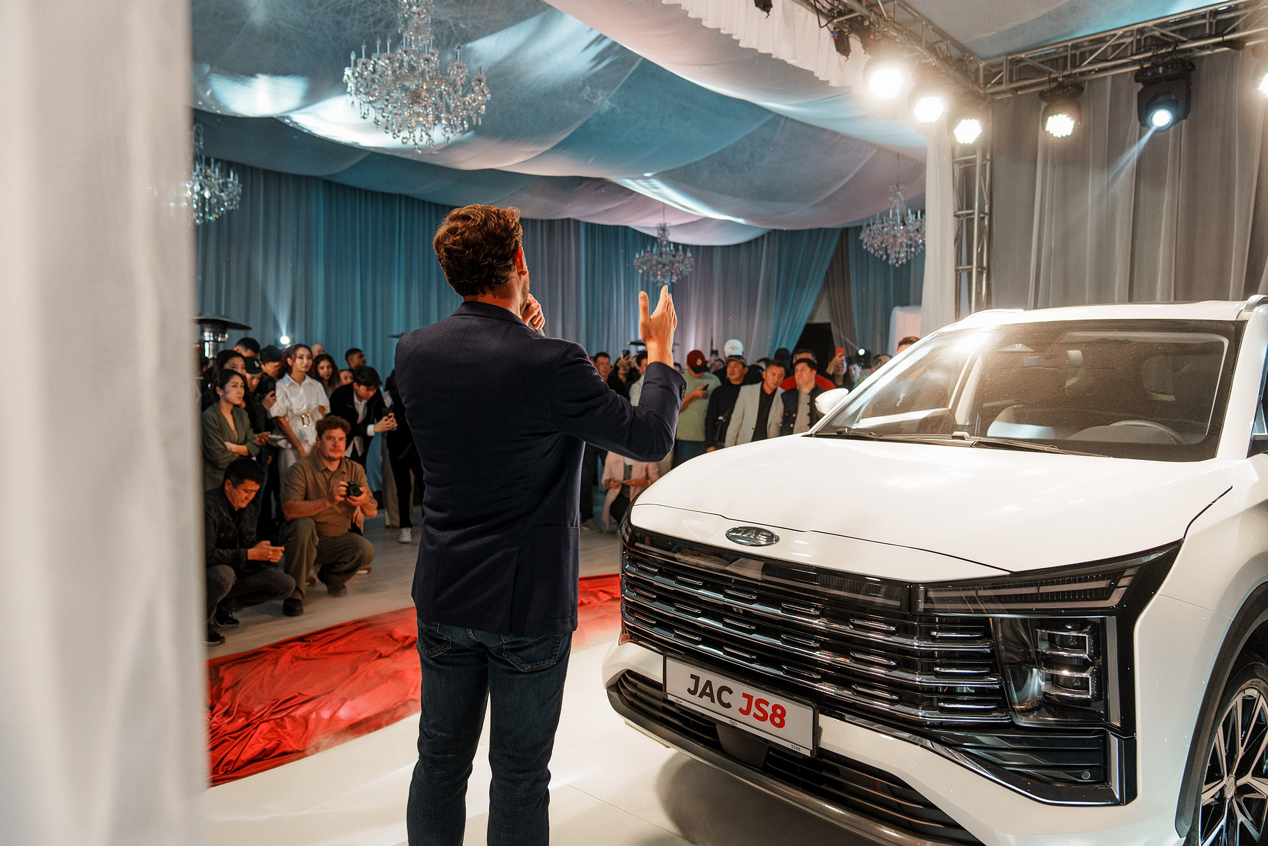 Презентация новой моделей JAC JS8. Фотограф TAULAN_1