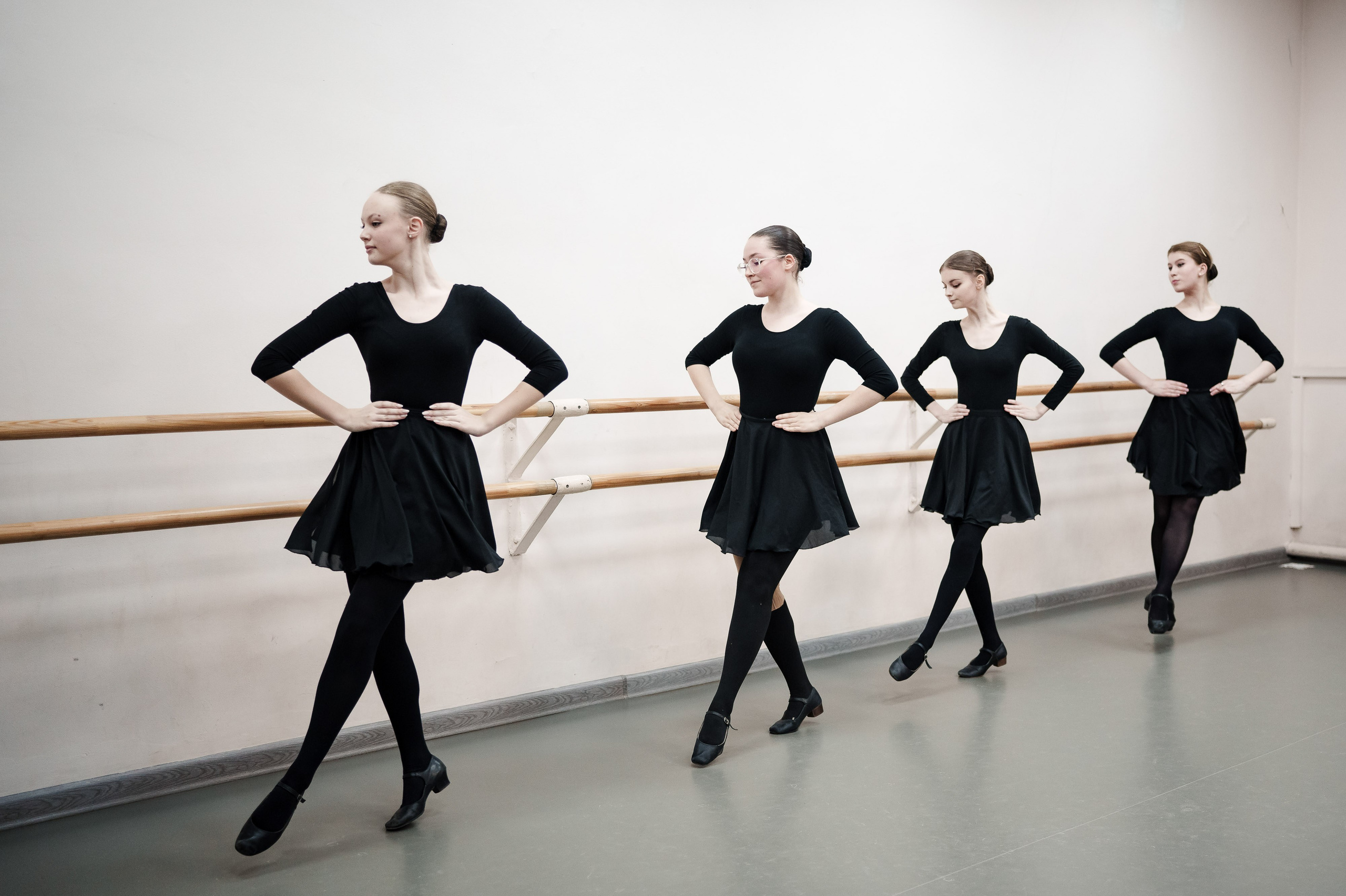 Ярилица — тренировка коллектива в зале. Репортажный фотограф Сергей Сажин г. Ярославль