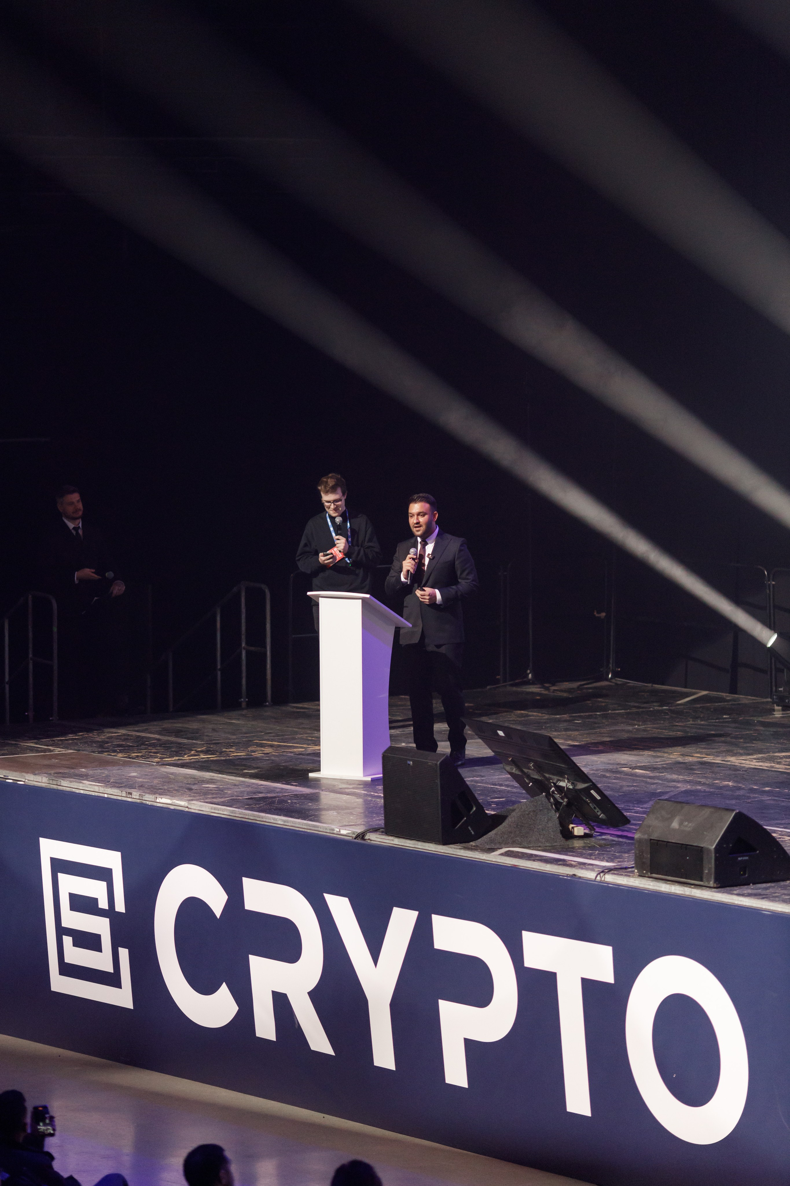 Crypto Summit 2025. Свадебный и репортажный фотограф (Москва, Королев и другие)