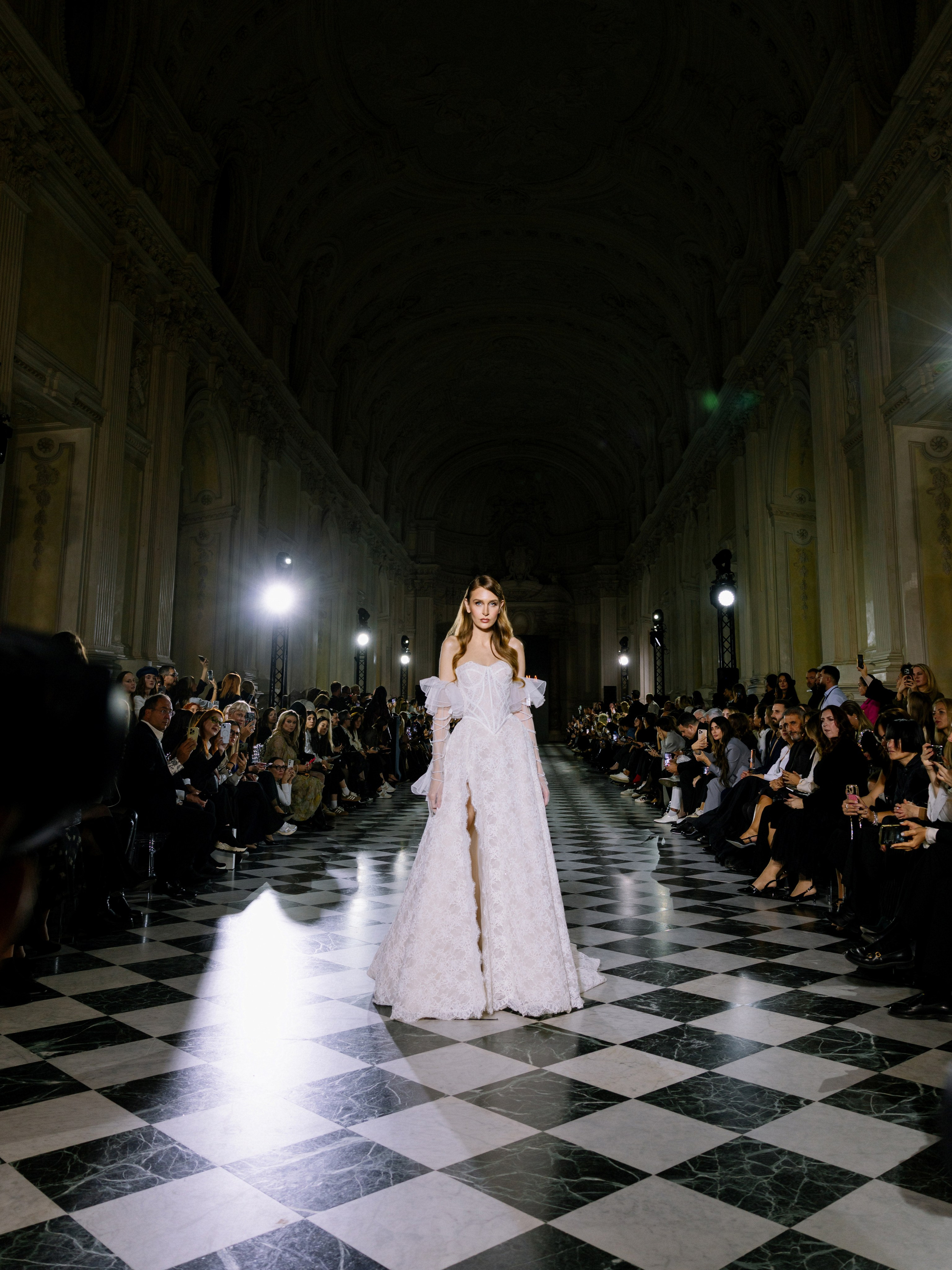 Fashion Show White Wedding platform 2025. Photographer & Videographer in Barcelona
