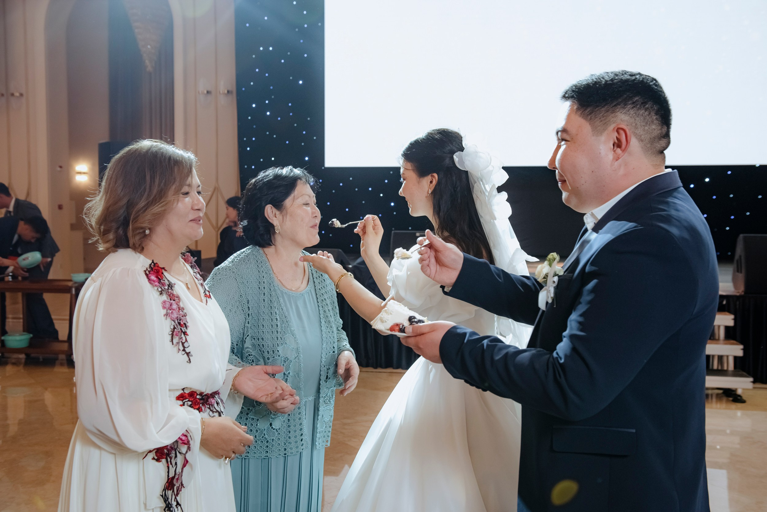 Timur & Zhaniya. Photopark.kz
