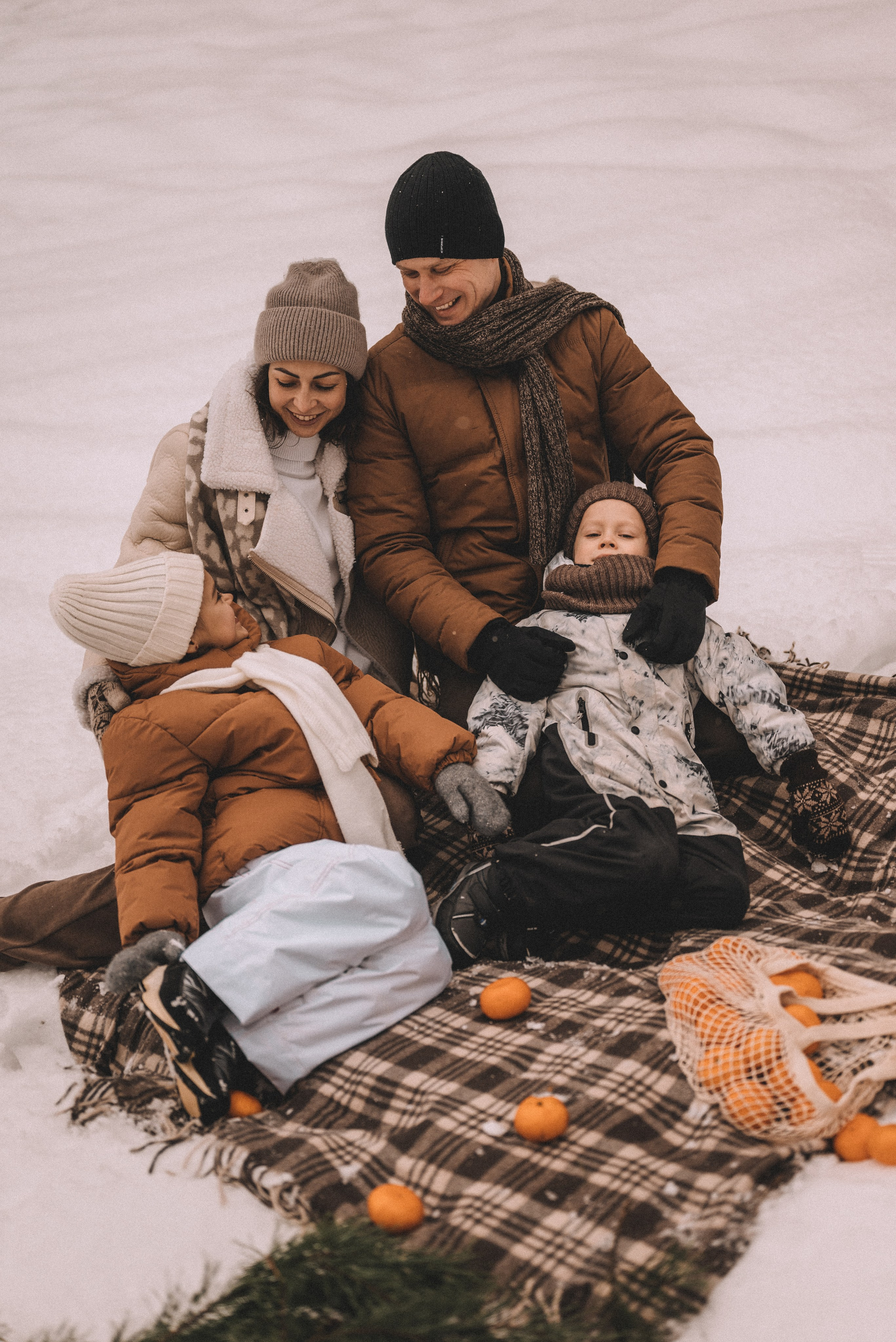 Сергей и Наталья с Ксюшей и Максимом. Фотограф Кристина Пархоменко