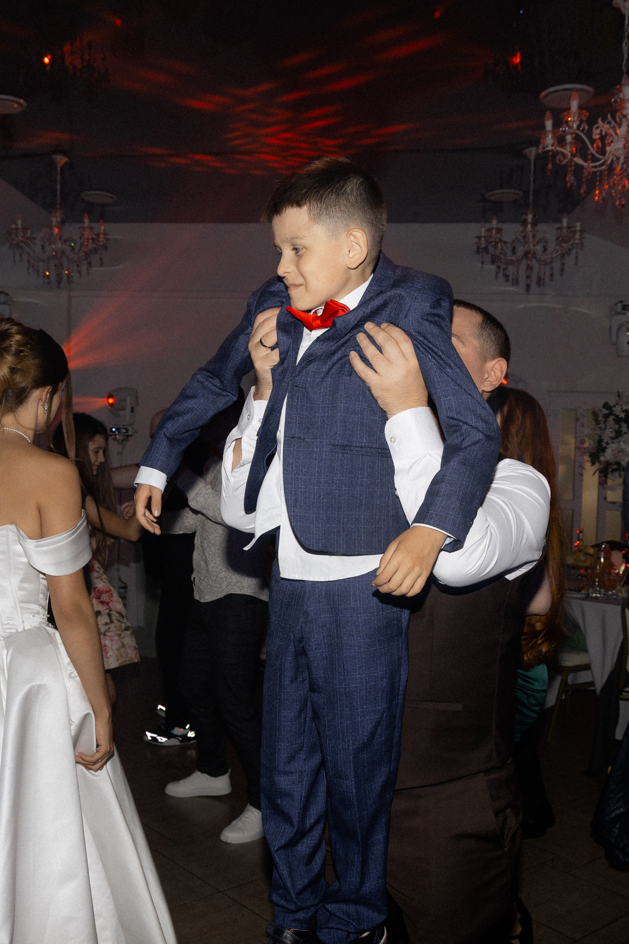 Свадебная фотосессия Анастасии и Игоря в Усадьбе Легенда. Свадебный фотограф в Минске/Беларуси Сергей Спиридонов