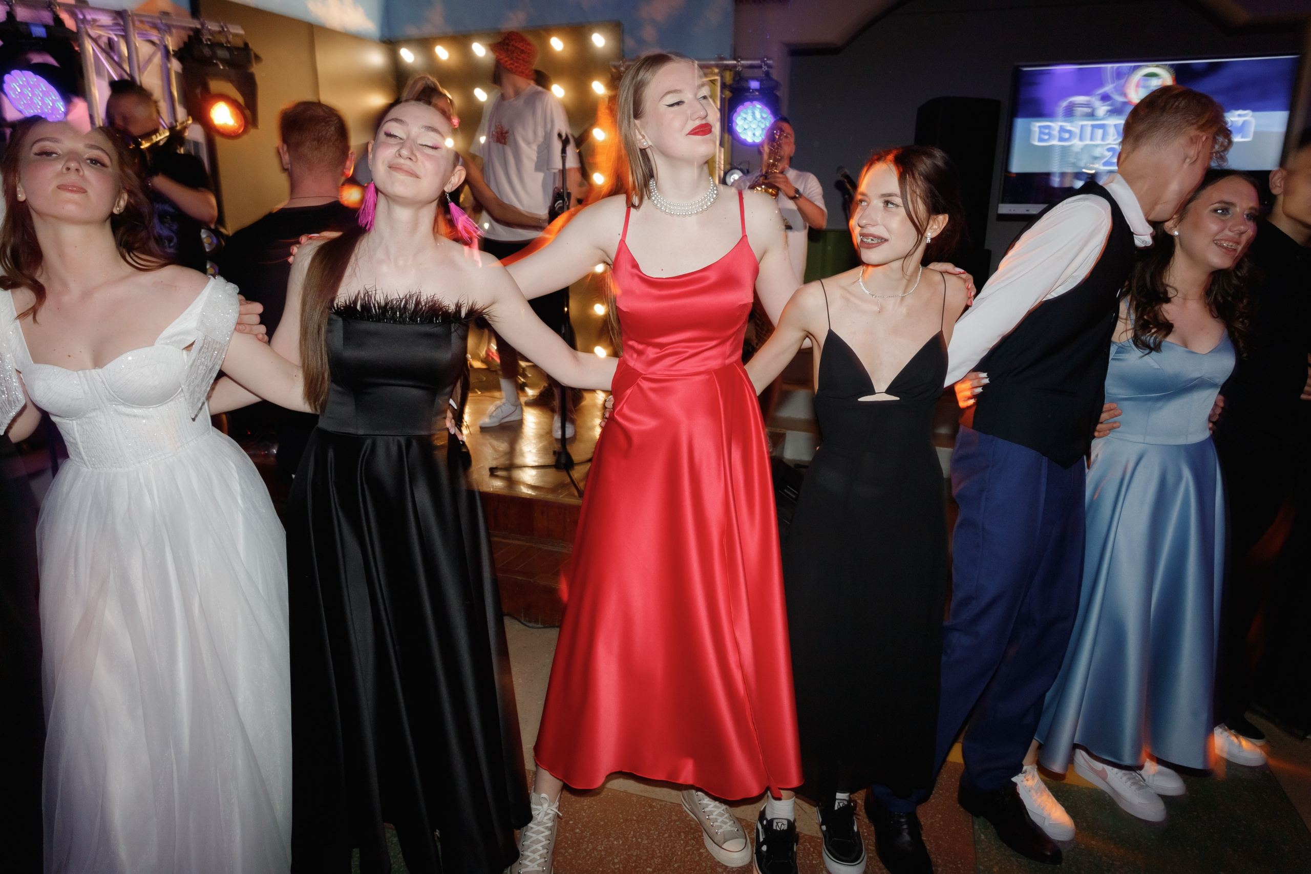 Школьный выпускной 2023 год в Минске. Свадебный фотограф в Минске/Беларуси Сергей Спиридонов