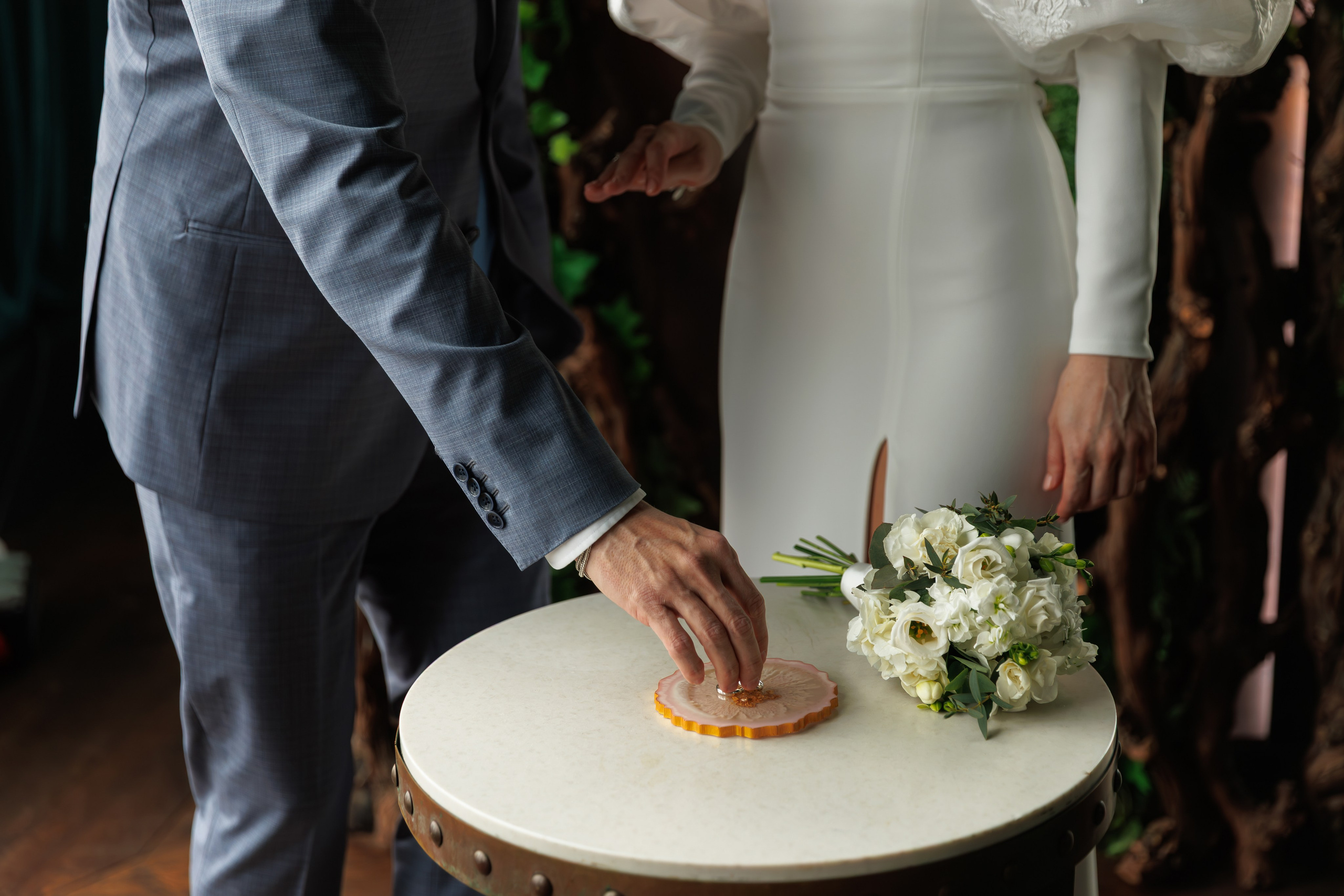 Свадебная фотосессия в библиотеке читальне им Пушкина. Свадебный фотограф Москва и МО Сергей Киржаев