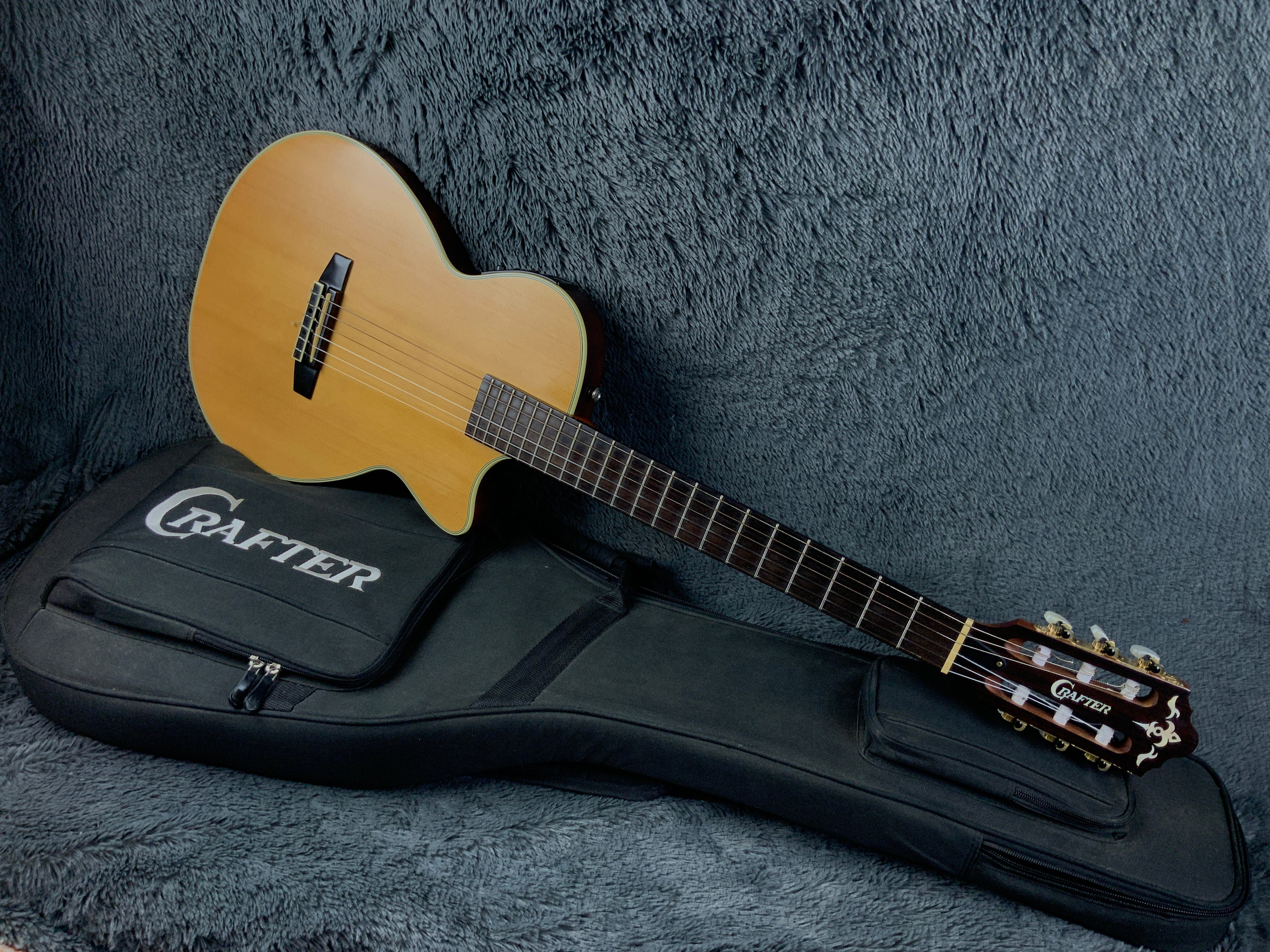 Crafter CT 125 CN Gibson Chet Atkins Epiphone SST